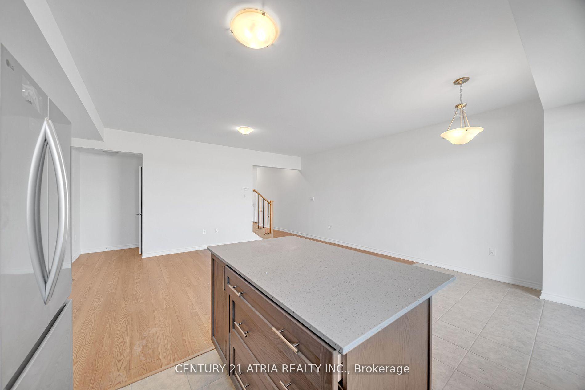 Photo 14 of 745 Carpenter Trail, Peterborough, Monaghan Ward 2 — HOMEH