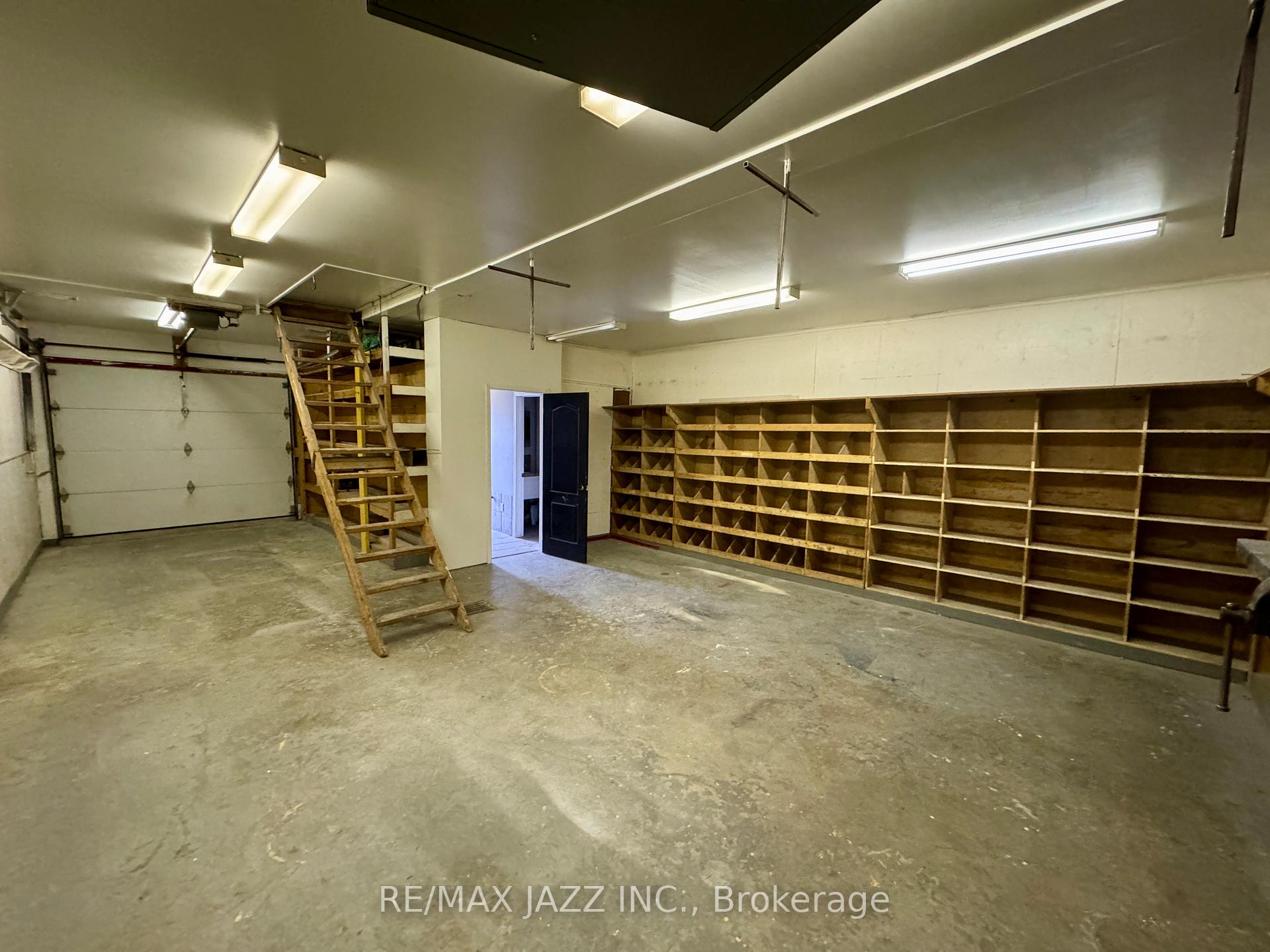 Photo 5 of 62 Cromwell Avenue, Oshawa, Vanier — HOMEH