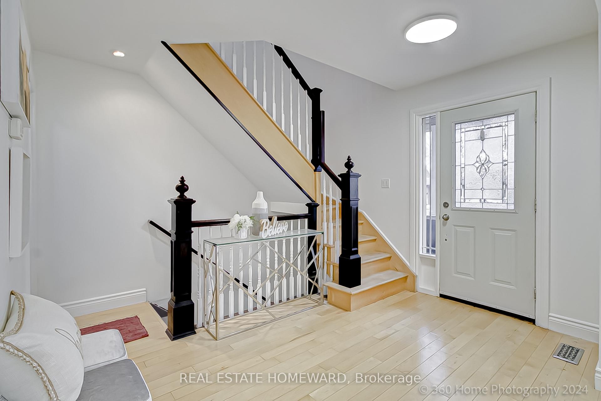 Photo 5 of 907 Harding Street, Whitby, Downtown Whitby — HOMEH