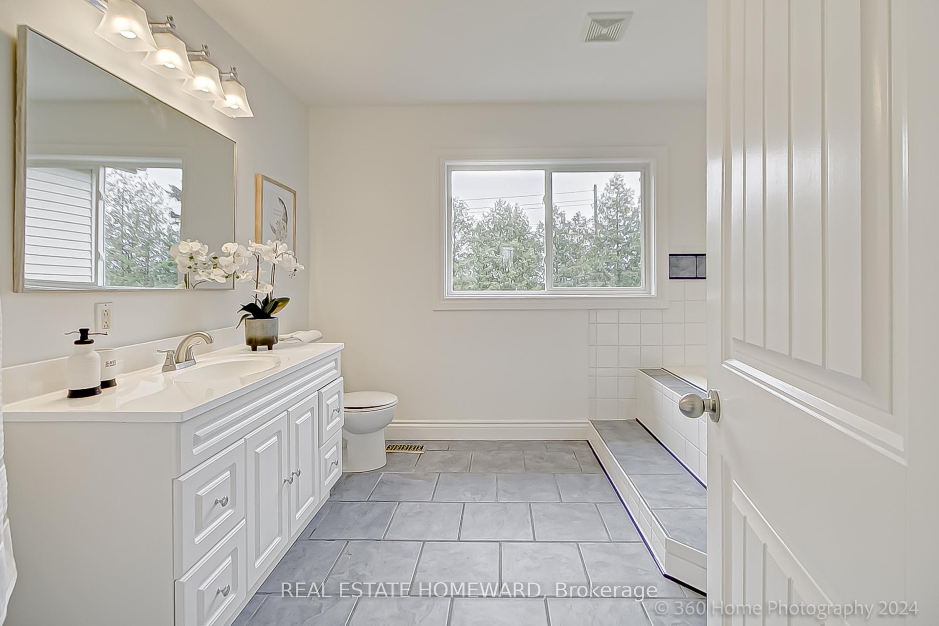 Photo 15 of 907 Harding Street, Whitby, Downtown Whitby — HOMEH