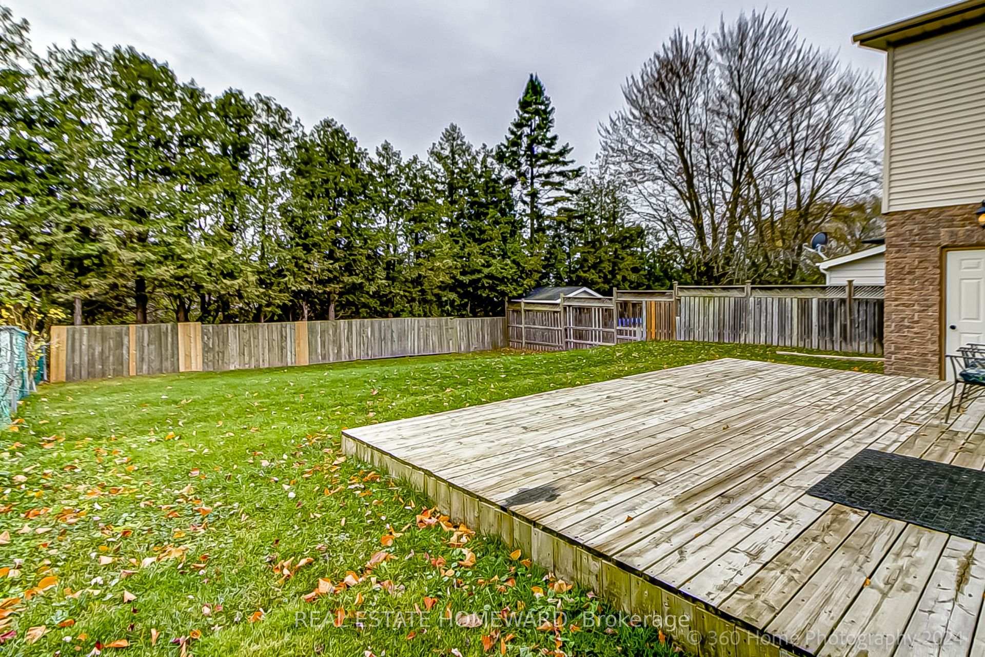 Photo 25 of 907 Harding Street, Whitby, Downtown Whitby — HOMEH
