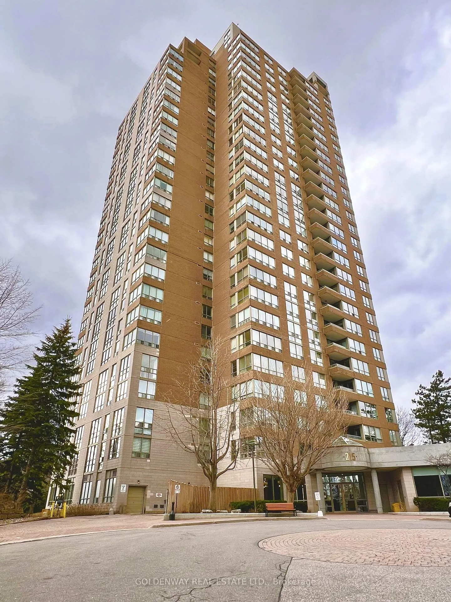 Front of Unit 505, 215 Wynford Drive