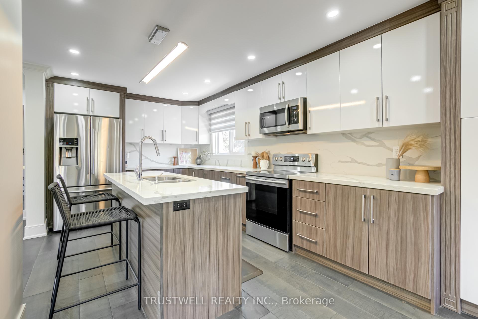 Photo 5 of 89 Campbell Avenue, Vaughan, Crestwood-Springfarm-Yorkhill — HOMEH