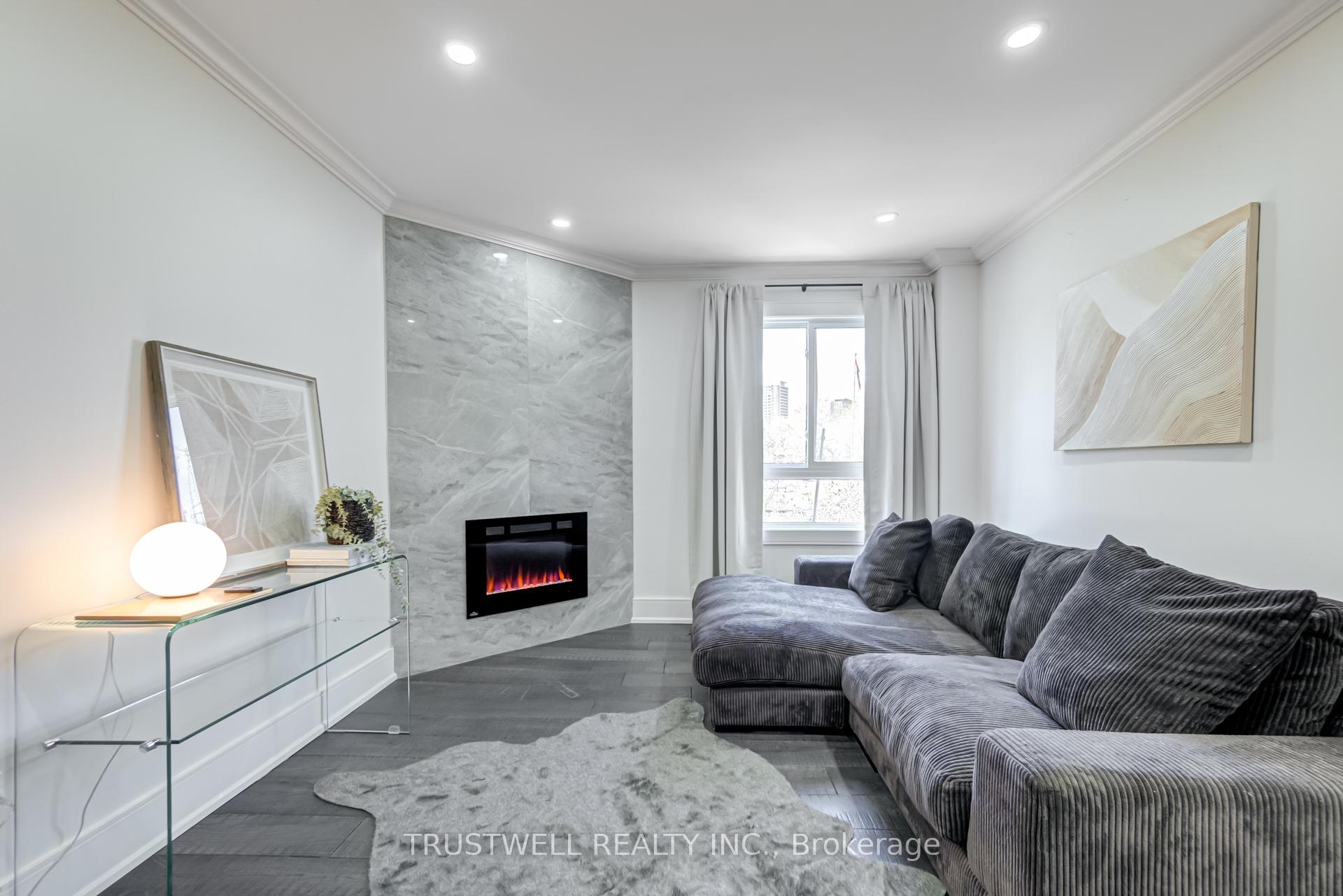 Photo 12 of 89 Campbell Avenue, Vaughan, Crestwood-Springfarm-Yorkhill — HOMEH