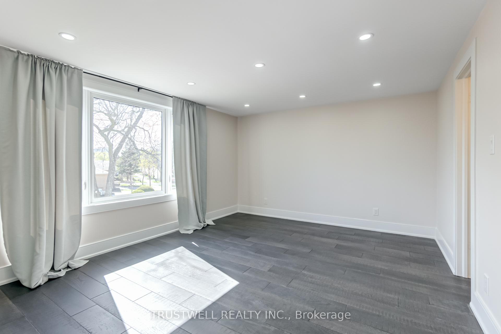 Photo 28 of 89 Campbell Avenue, Vaughan, Crestwood-Springfarm-Yorkhill — HOMEH