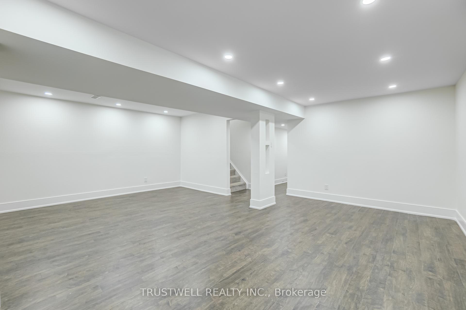 Photo 32 of 89 Campbell Avenue, Vaughan, Crestwood-Springfarm-Yorkhill — HOMEH