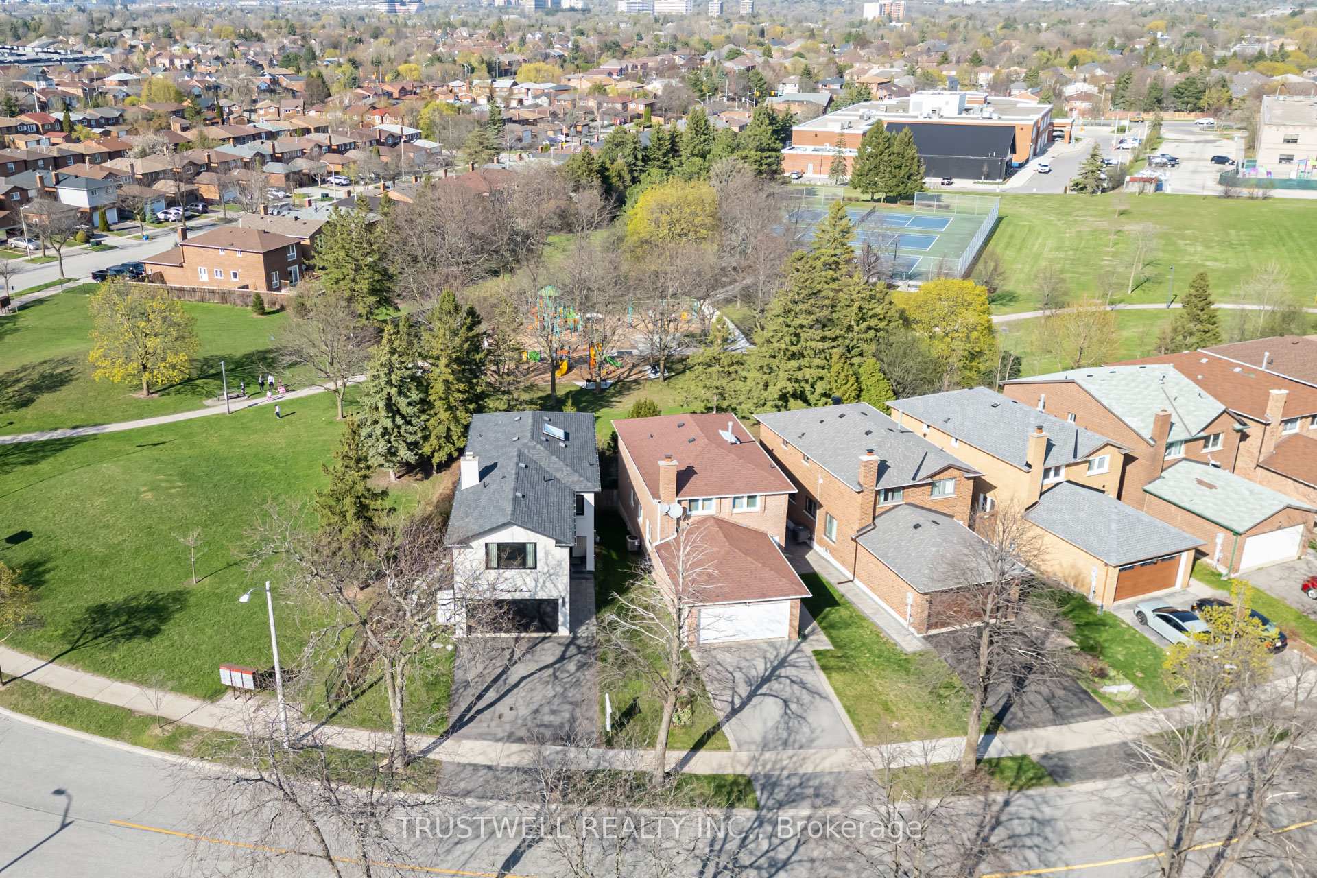 Photo 38 of 89 Campbell Avenue, Vaughan, Crestwood-Springfarm-Yorkhill — HOMEH