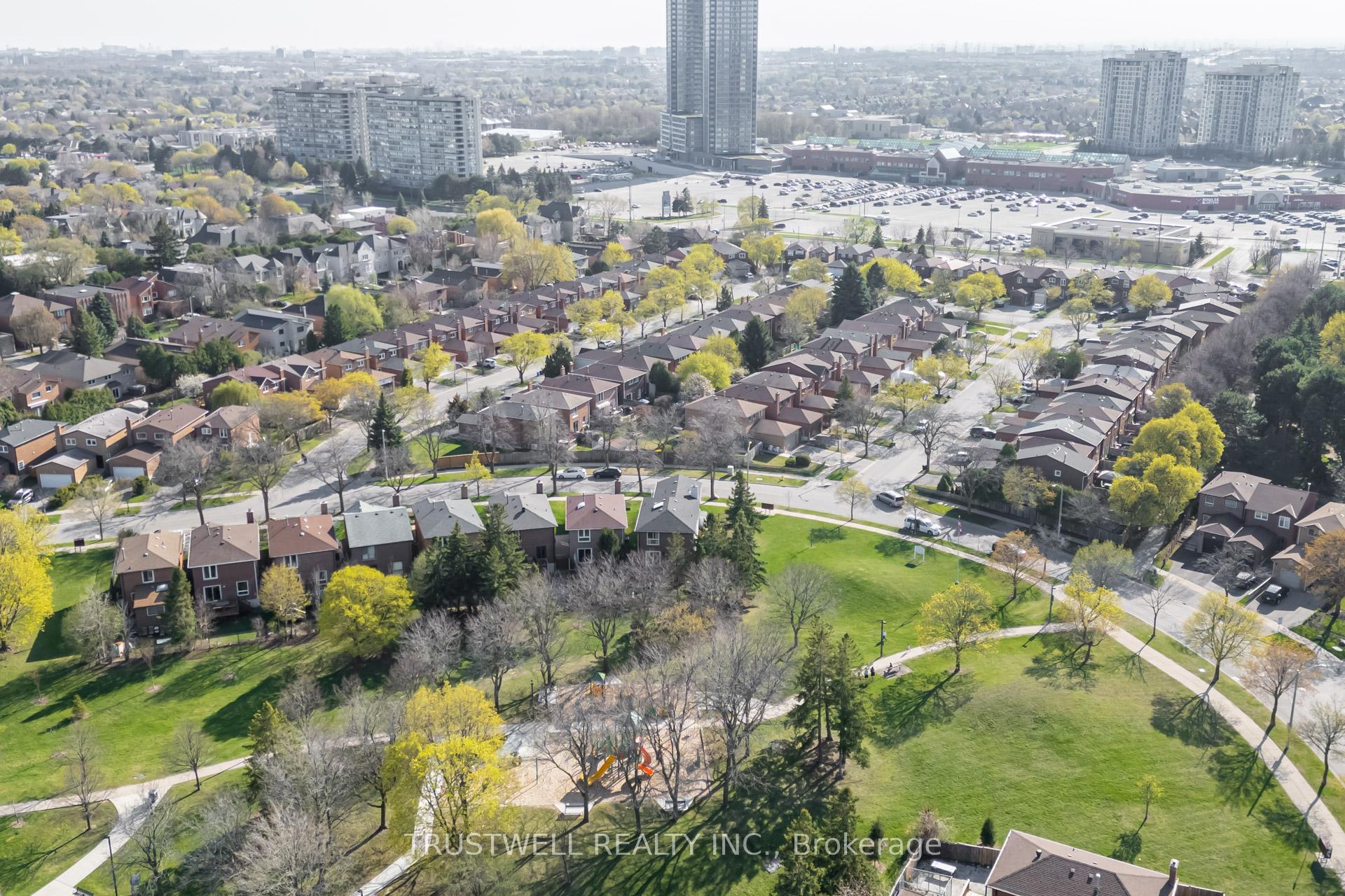Photo 39 of 89 Campbell Avenue, Vaughan, Crestwood-Springfarm-Yorkhill — HOMEH