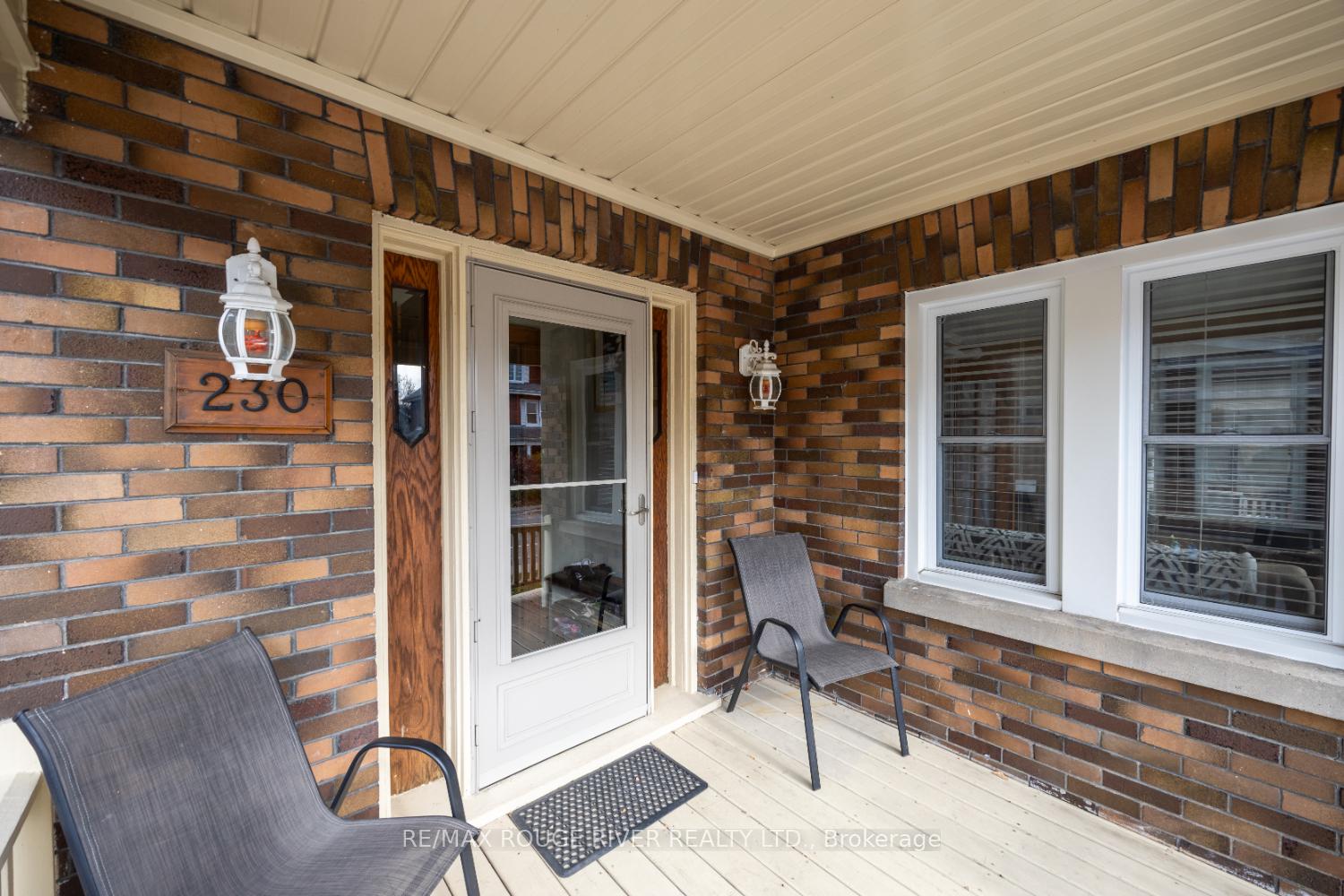 Photo 2 of 230 Athol Street E, Oshawa, Central — HOMEH