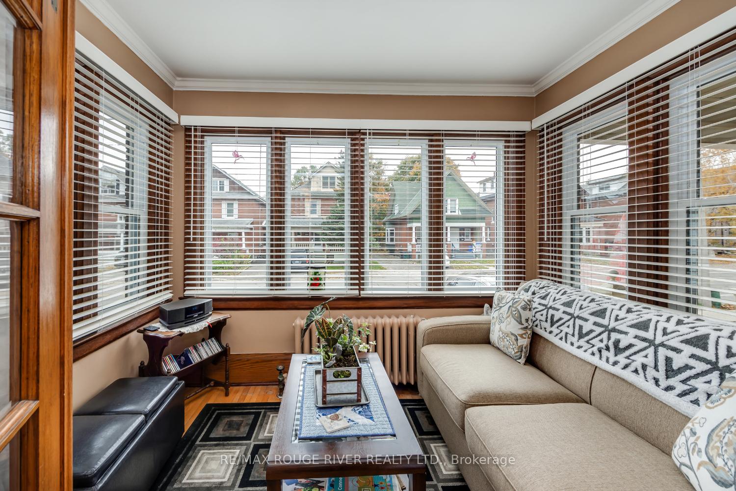 Photo 6 of 230 Athol Street E, Oshawa, Central — HOMEH