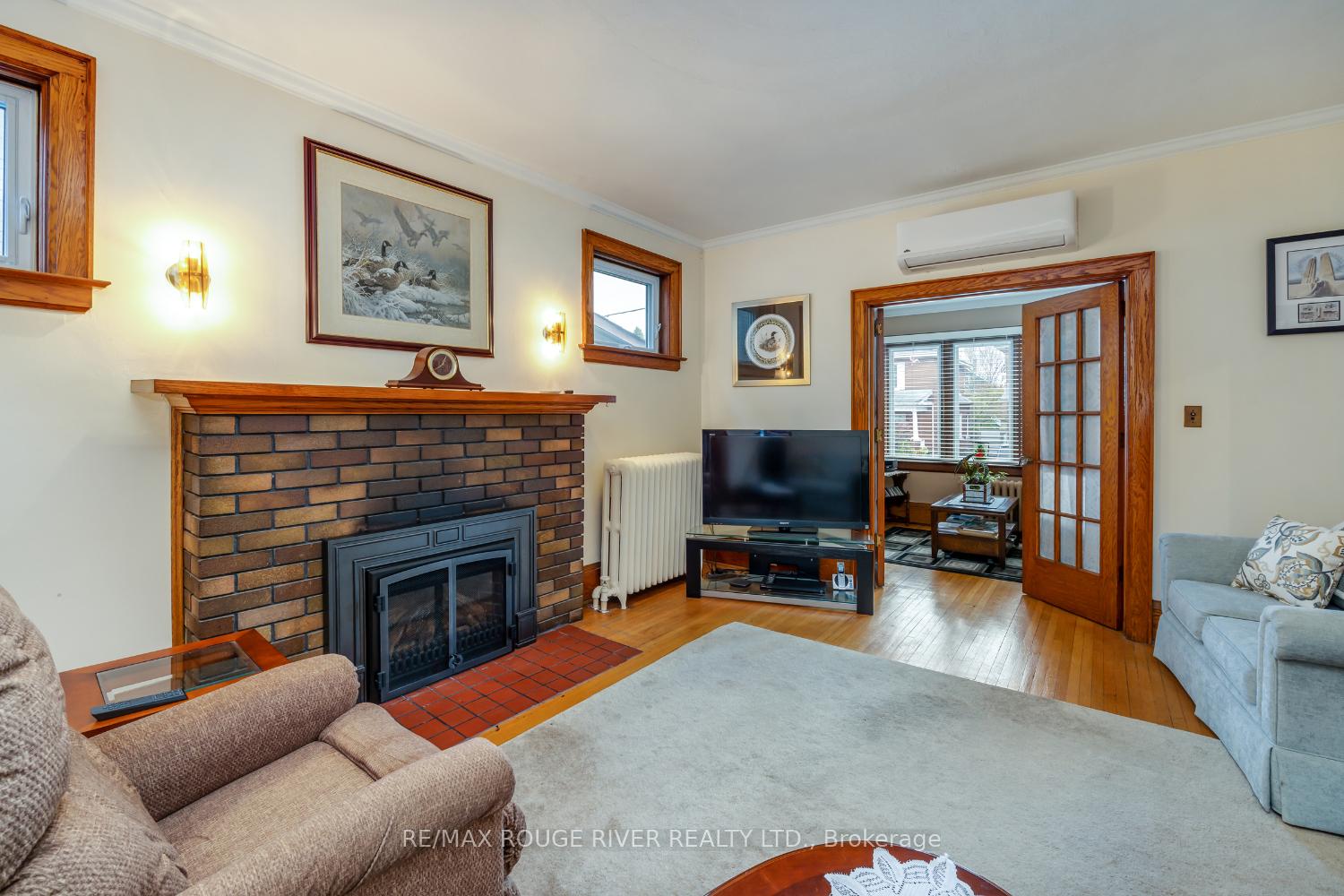 Photo 8 of 230 Athol Street E, Oshawa, Central — HOMEH
