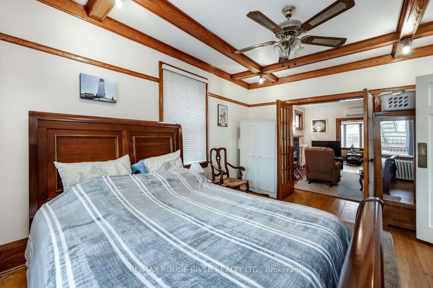 Photo 17 of 230 Athol Street E, Oshawa, Central — HOMEH