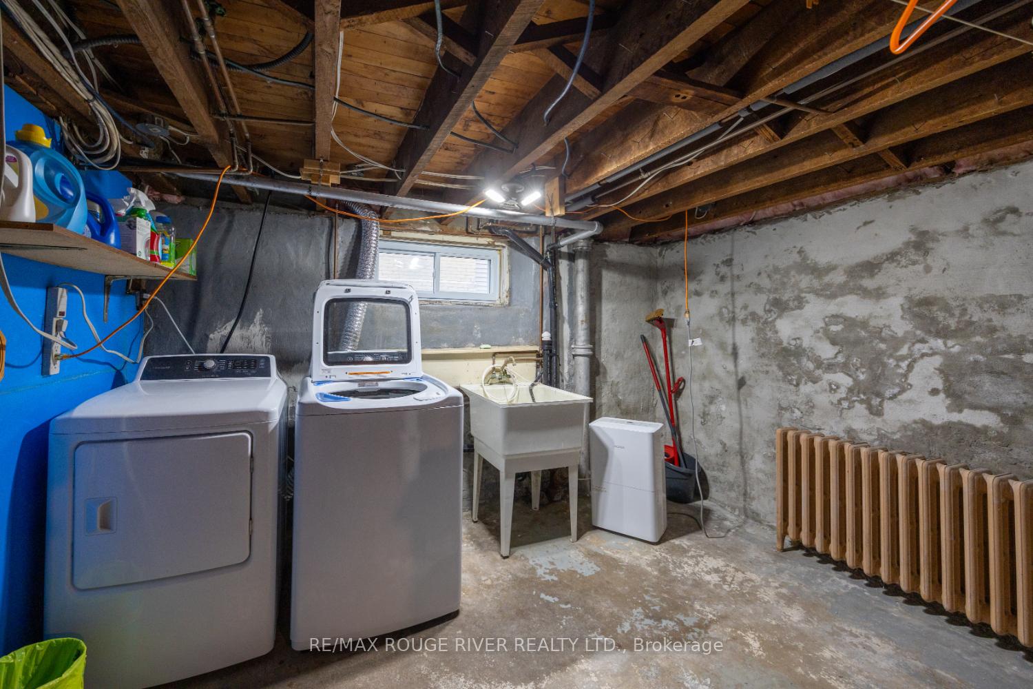 Photo 25 of 230 Athol Street E, Oshawa, Central — HOMEH