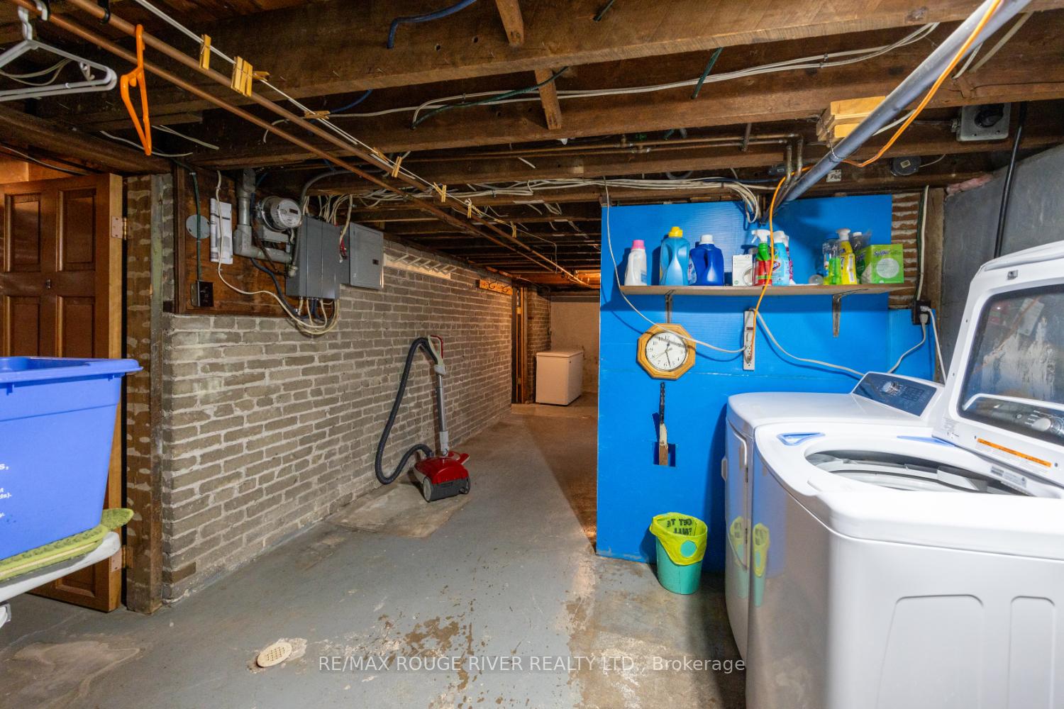 Photo 26 of 230 Athol Street E, Oshawa, Central — HOMEH