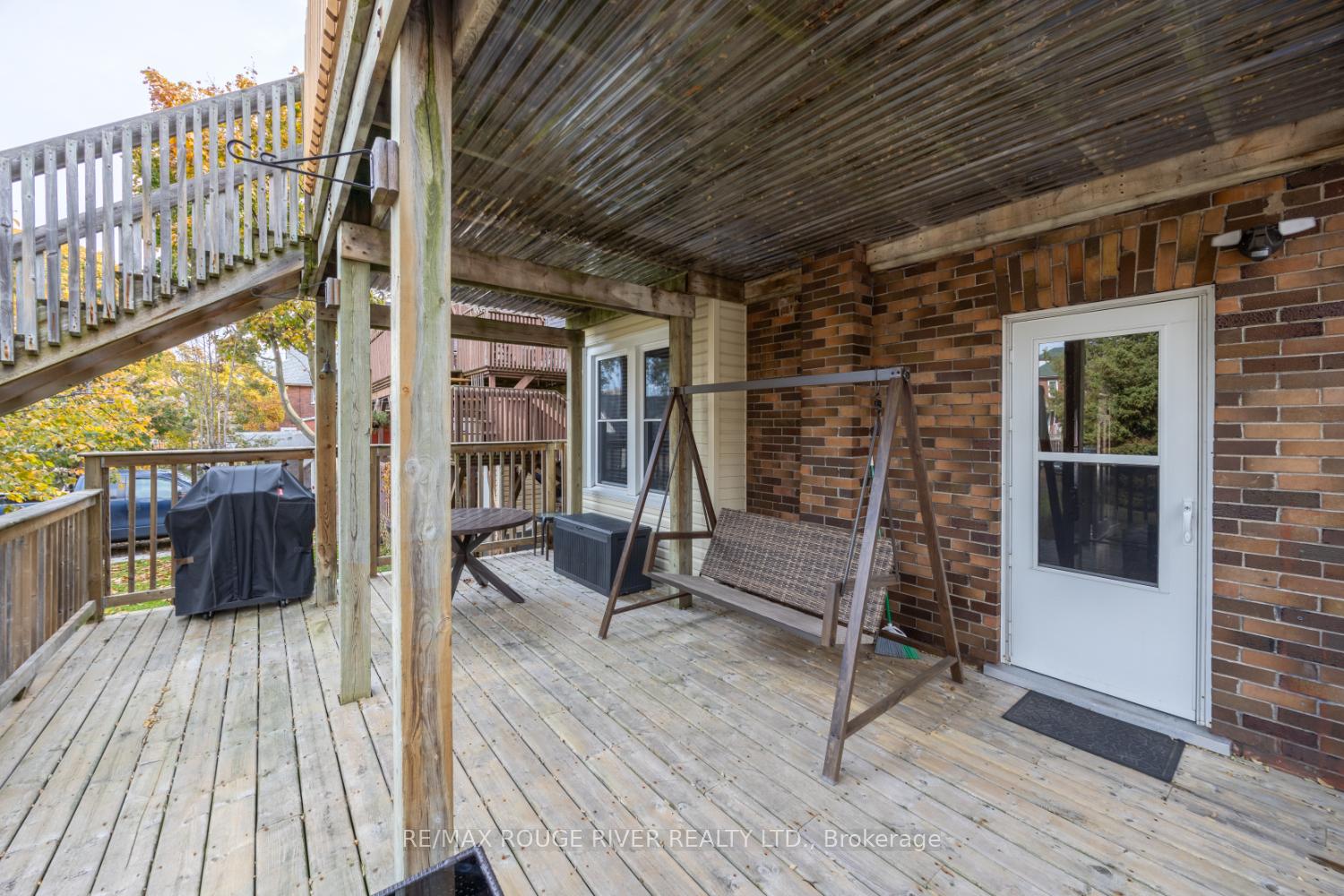 Photo 33 of 230 Athol Street E, Oshawa, Central — HOMEH