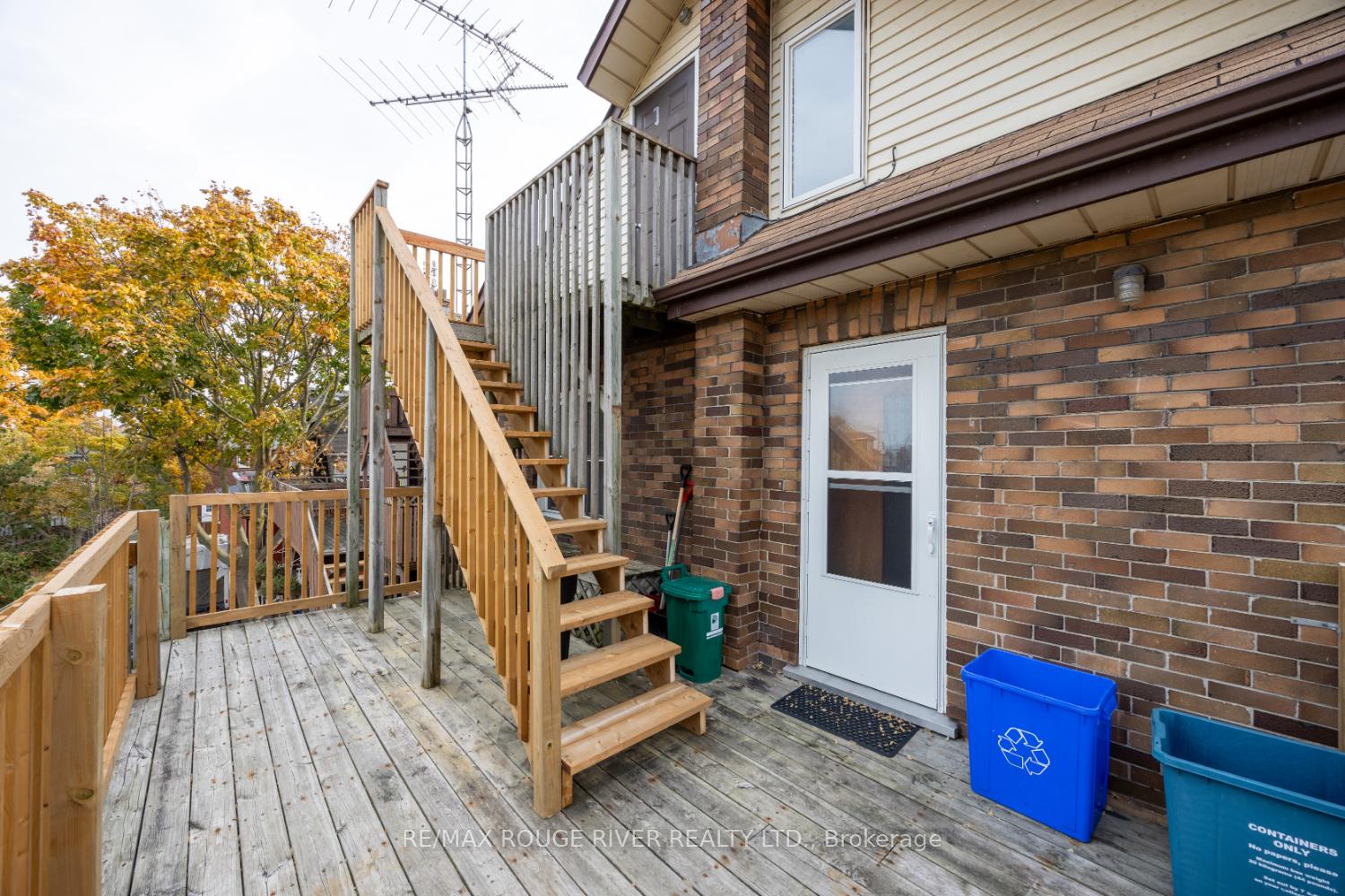 Photo 35 of 230 Athol Street E, Oshawa, Central — HOMEH