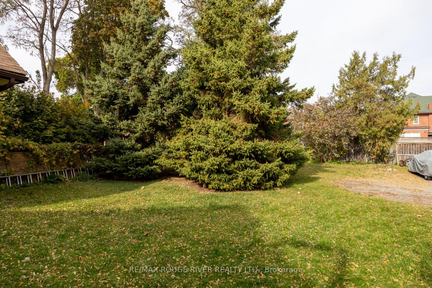 Photo 40 of 230 Athol Street E, Oshawa, Central — HOMEH