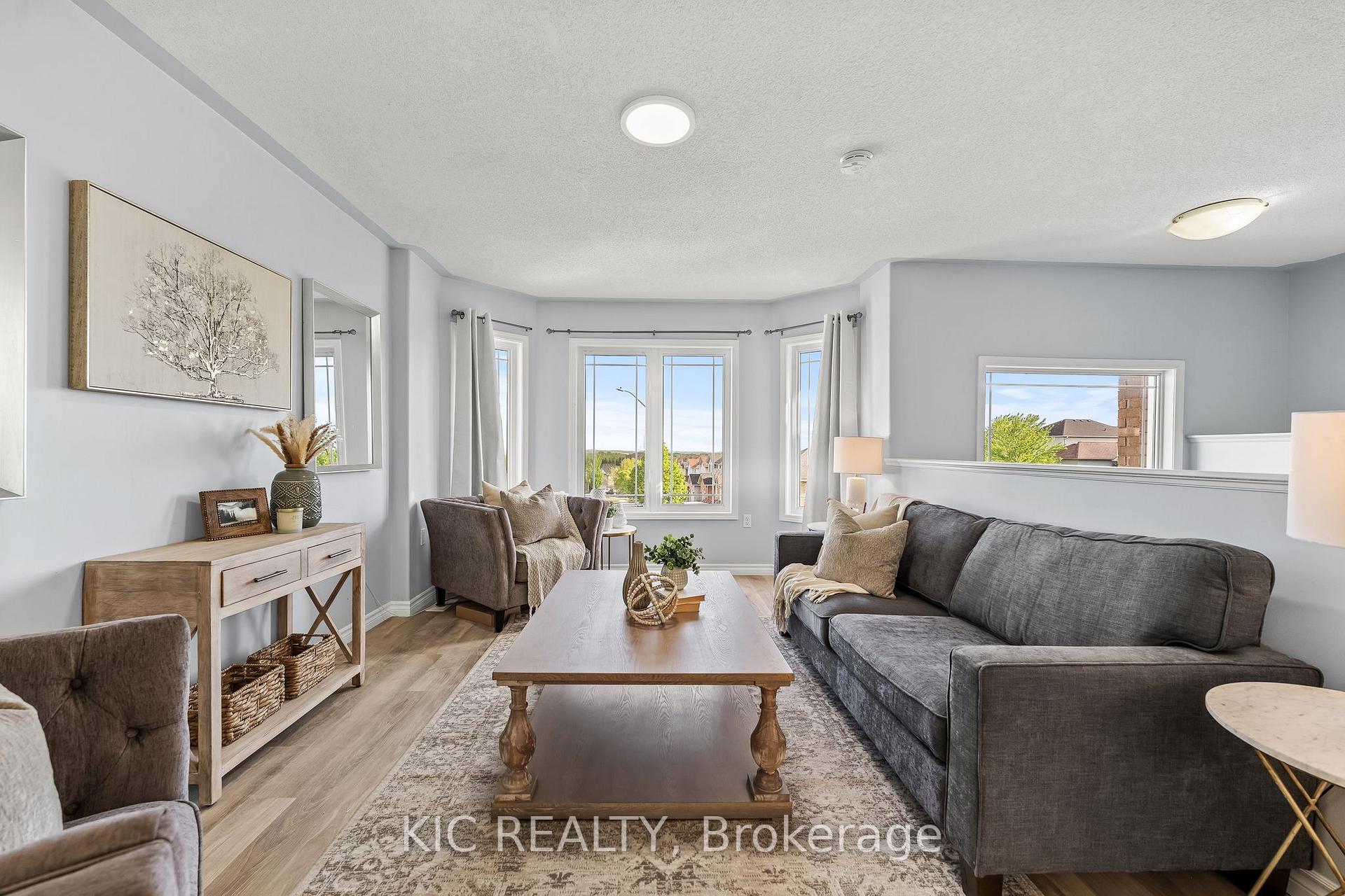 Photo 6 of 574 Clancy Crescent, Peterborough, Otonabee Ward 1 — HOMEH