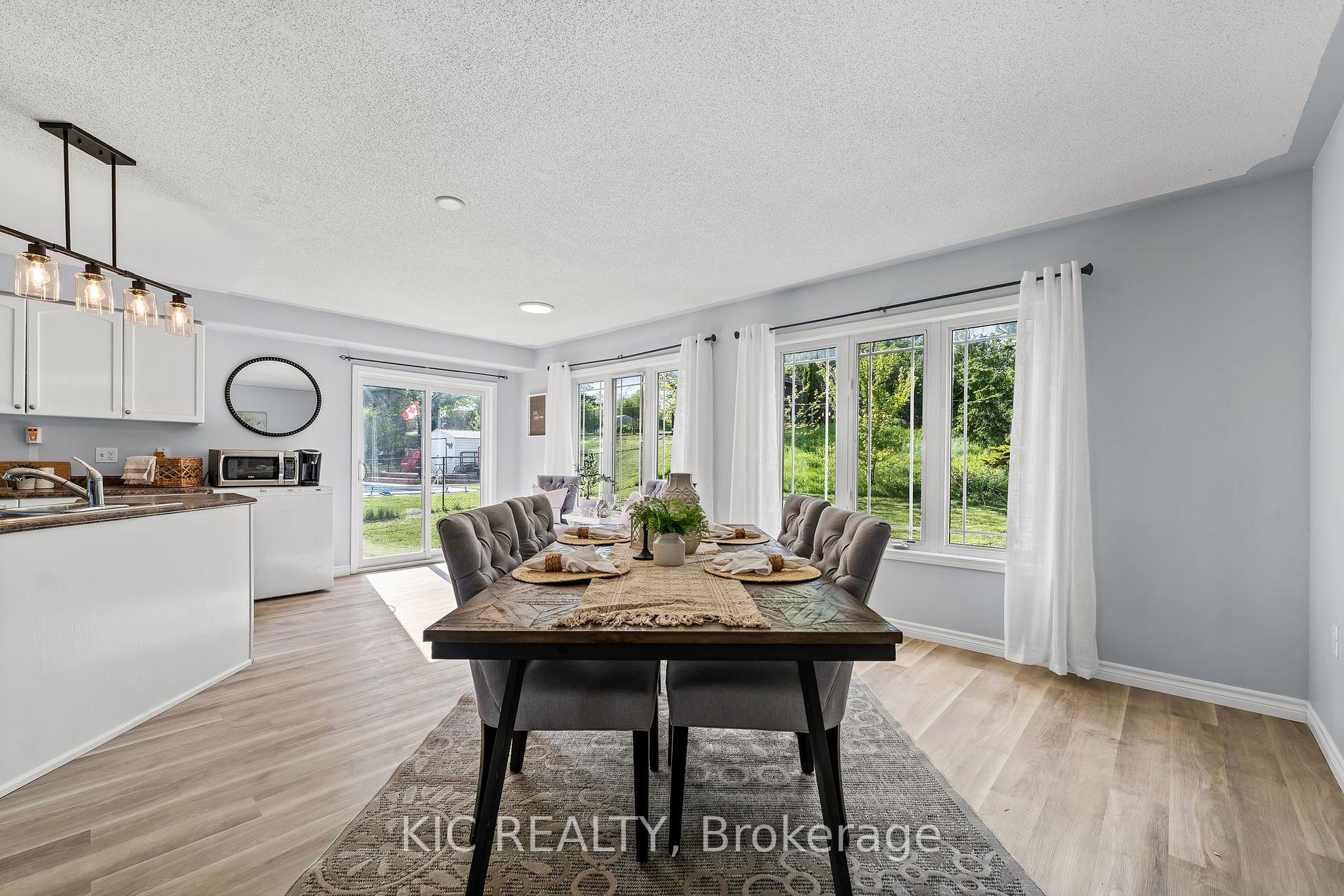 Photo 10 of 574 Clancy Crescent, Peterborough, Otonabee Ward 1 — HOMEH