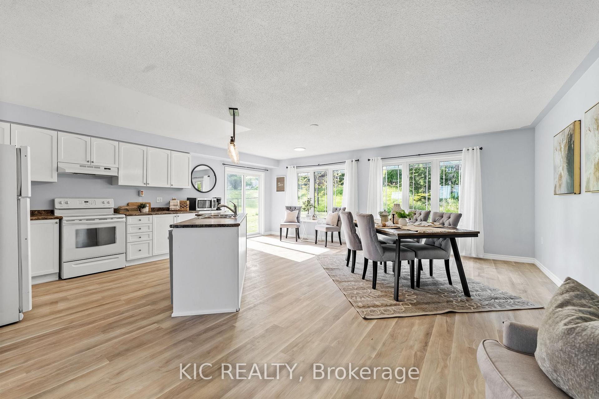 Photo 11 of 574 Clancy Crescent, Peterborough, Otonabee Ward 1 — HOMEH