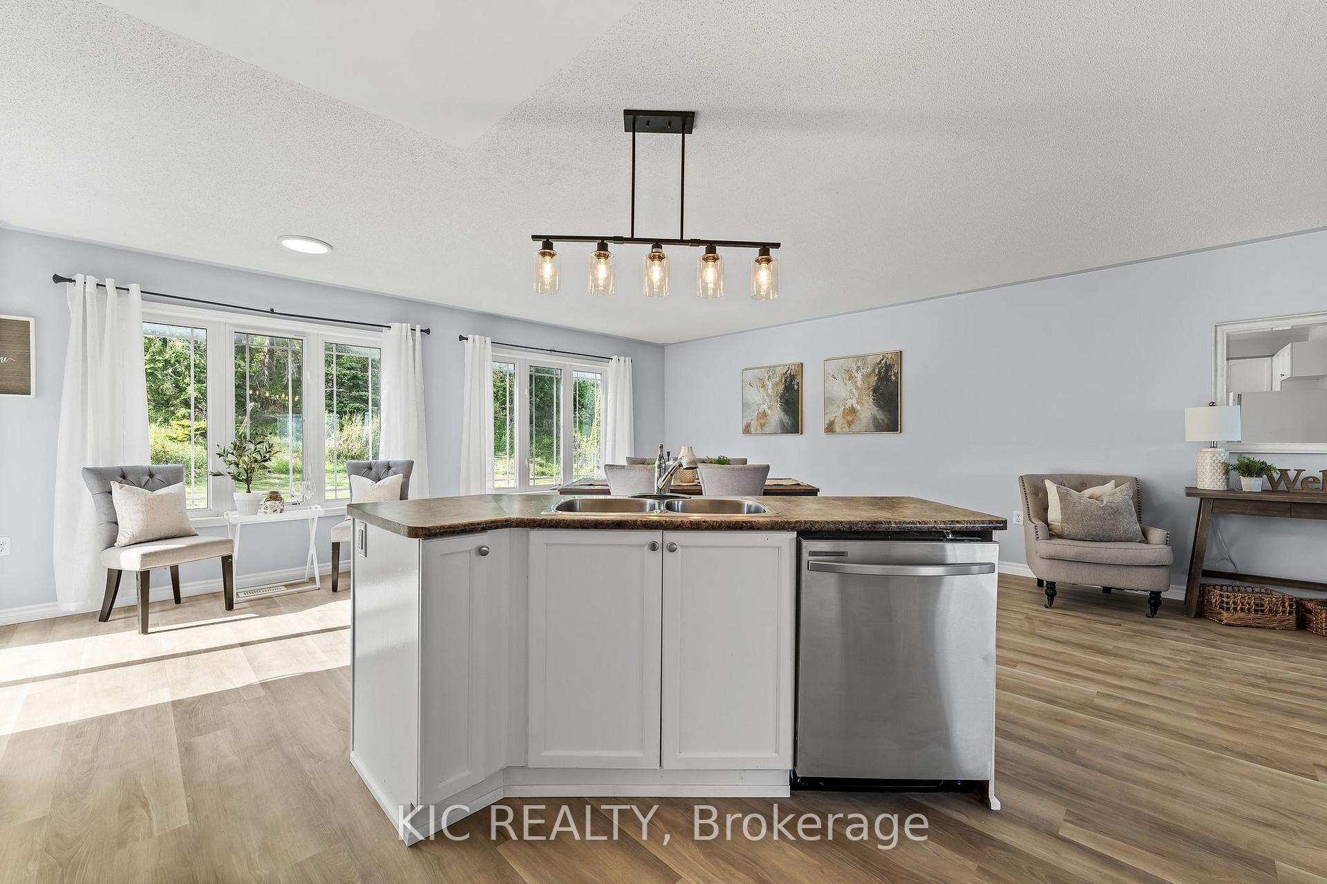 Photo 15 of 574 Clancy Crescent, Peterborough, Otonabee Ward 1 — HOMEH