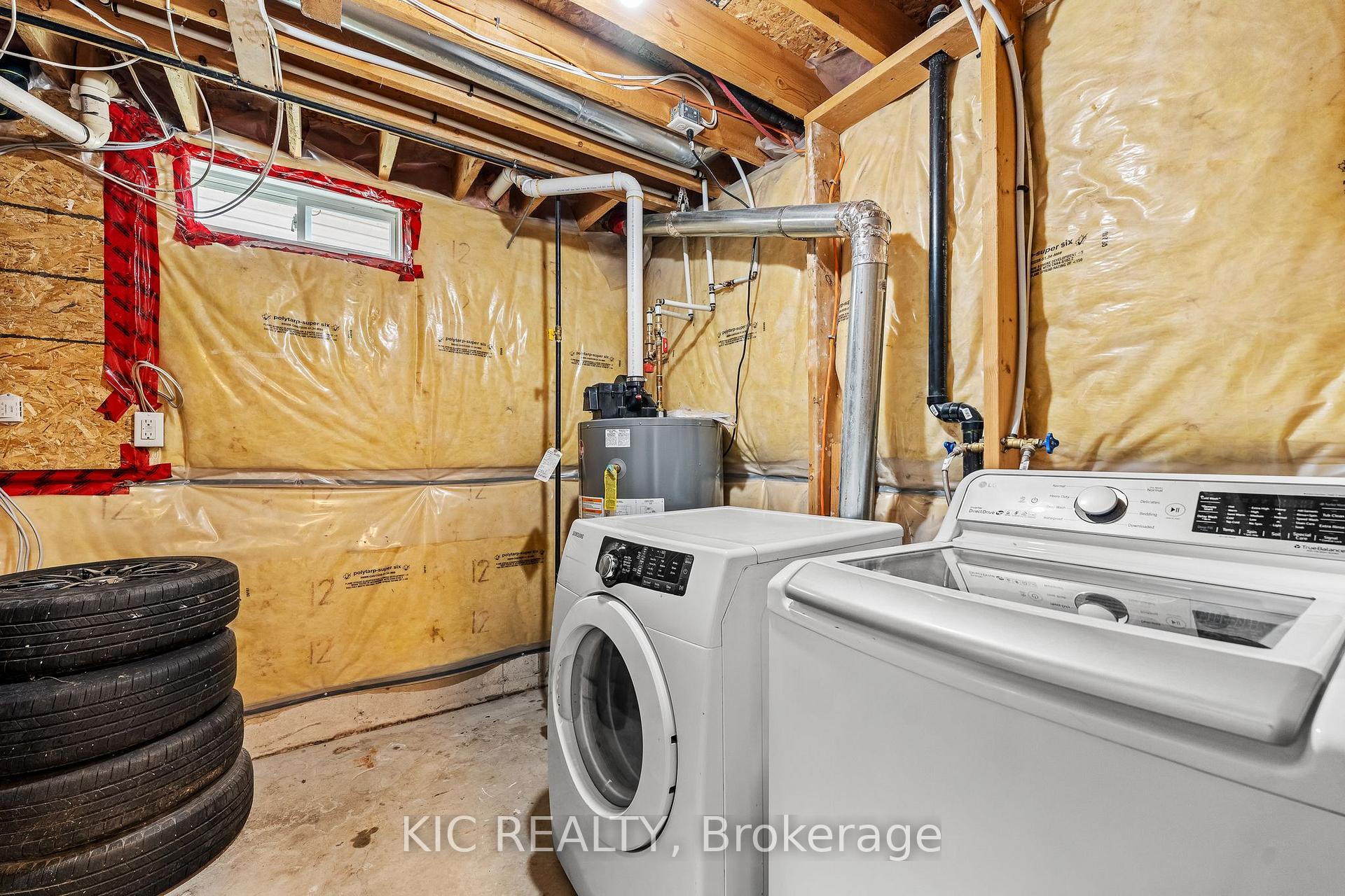 Photo 35 of 574 Clancy Crescent, Peterborough, Otonabee Ward 1 — HOMEH