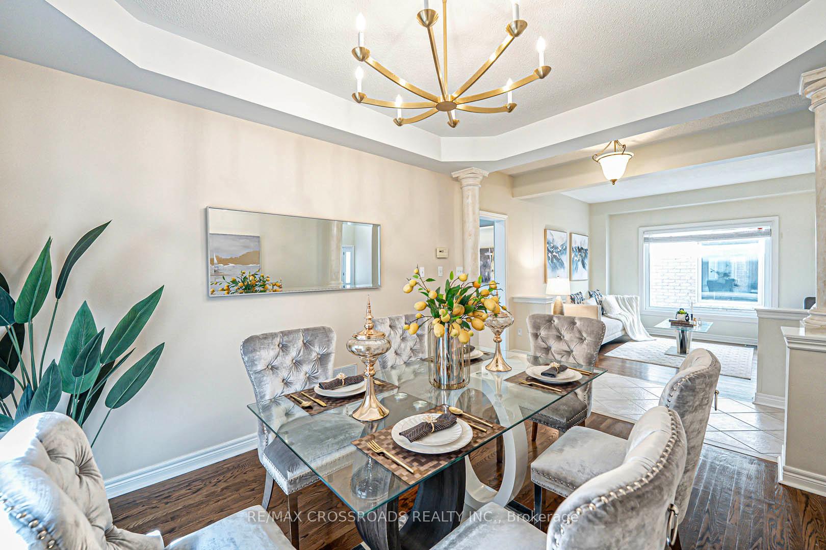 Photo 12 of 46 Eminence Road, Vaughan, Patterson — HOMEH