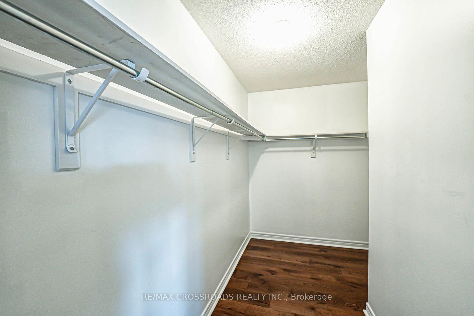 Photo 26 of 46 Eminence Road, Vaughan, Patterson — HOMEH