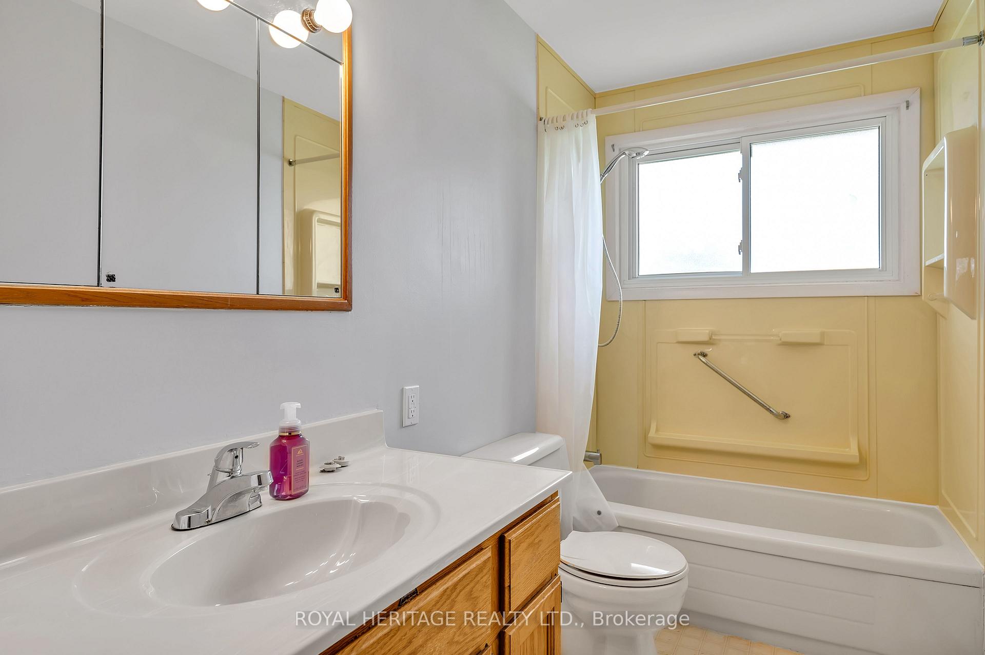 Photo 13 of 547 River Road S, Peterborough, Ashburnham Ward 4 — HOMEH