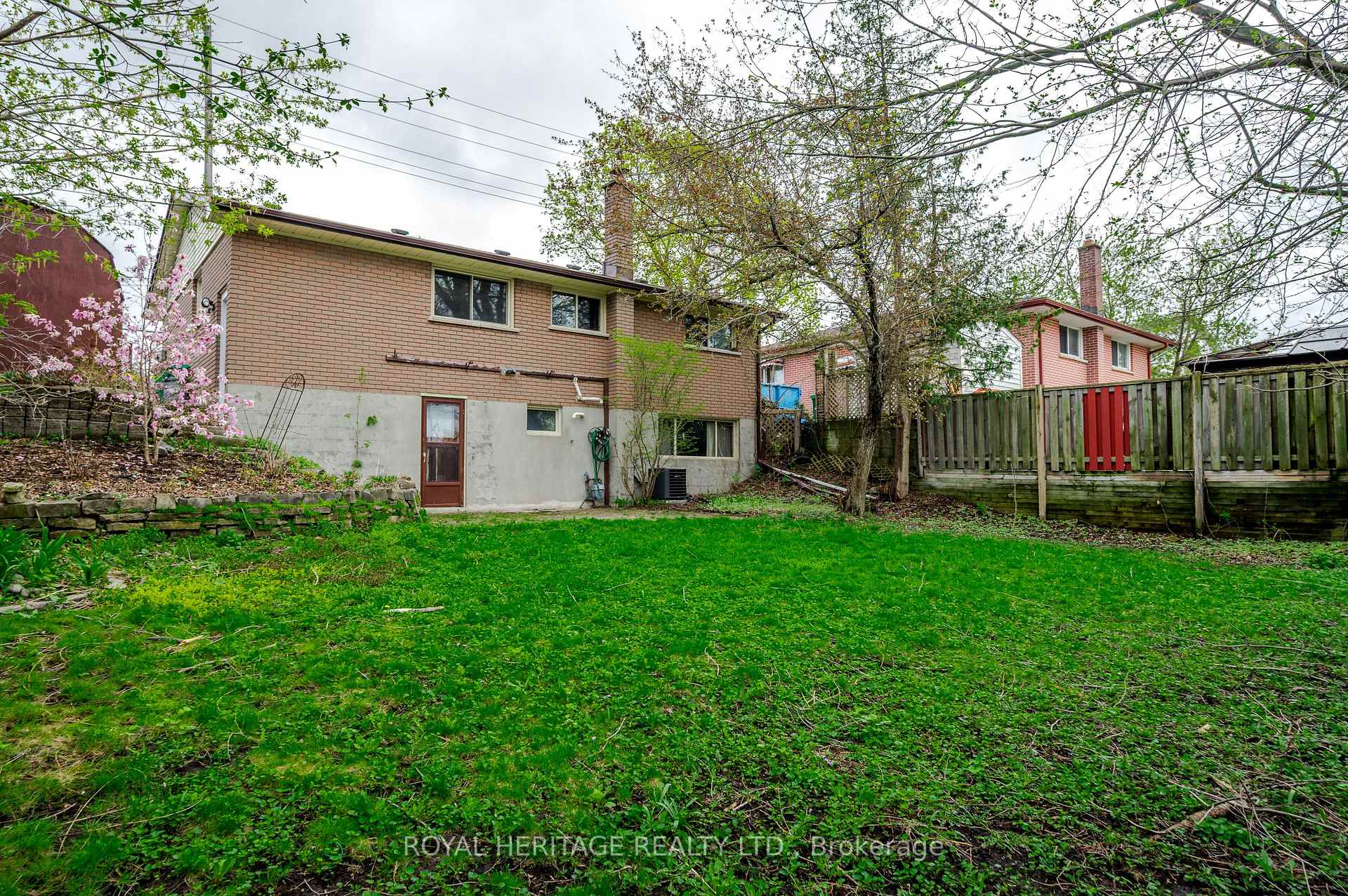 Photo 34 of 547 River Road S, Peterborough, Ashburnham Ward 4 — HOMEH