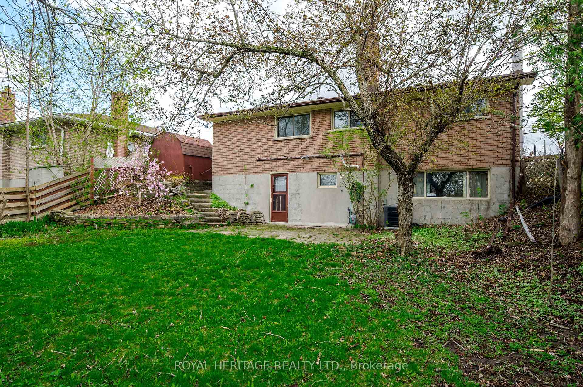 Photo 35 of 547 River Road S, Peterborough, Ashburnham Ward 4 — HOMEH