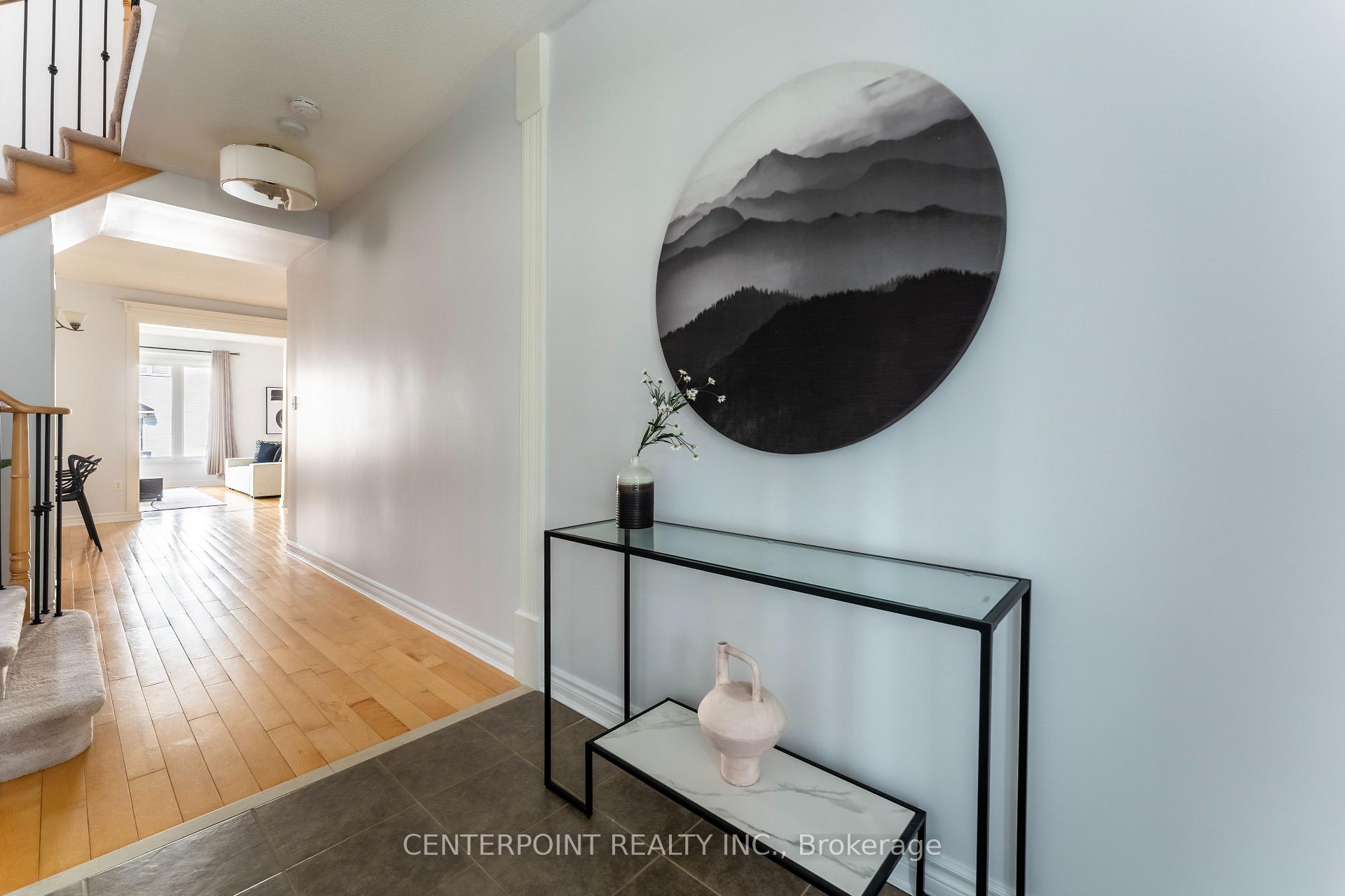 Photo 2 of 72 Strandmore Circle, Whitby, Brooklin — HOMEH