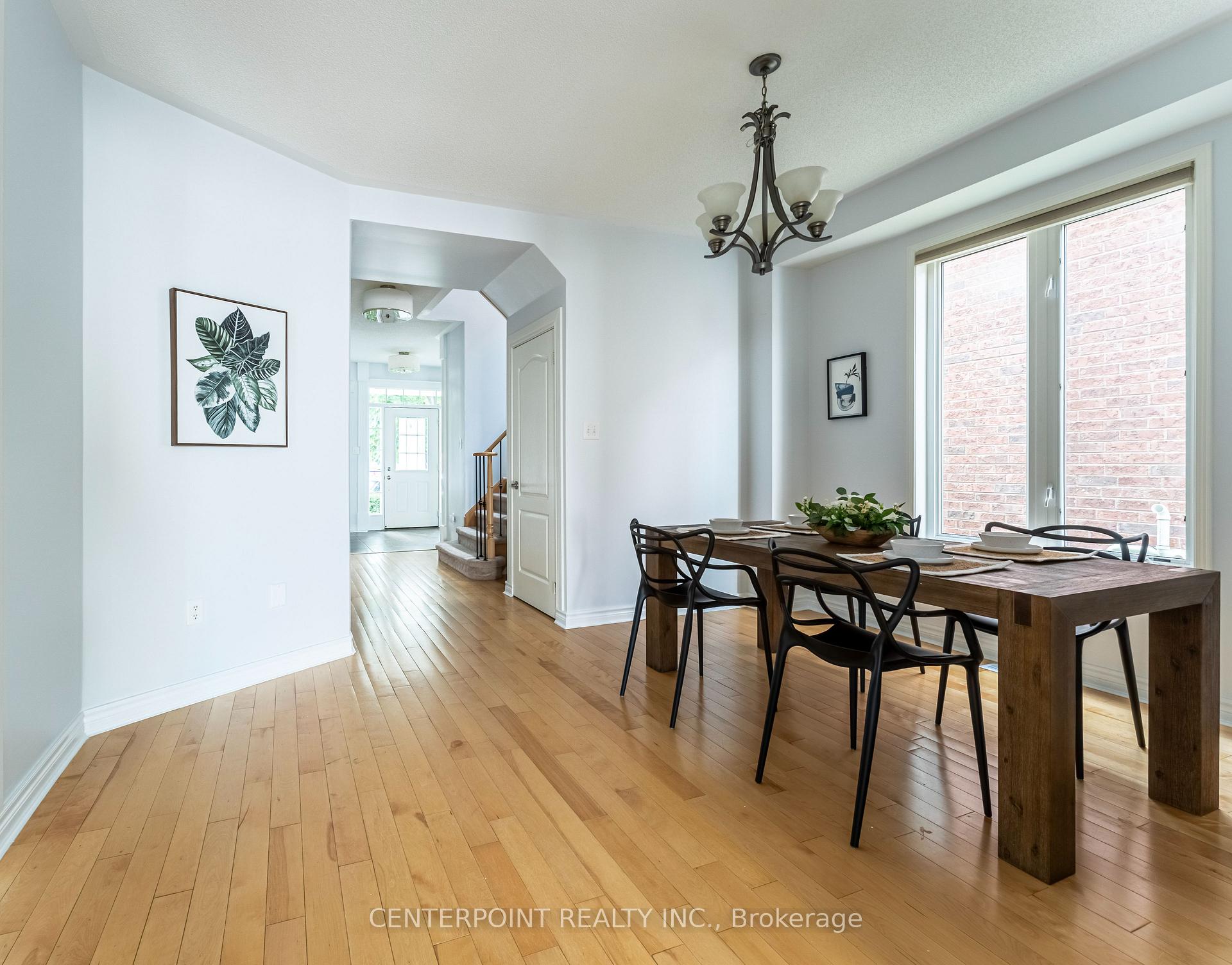 Photo 7 of 72 Strandmore Circle, Whitby, Brooklin — HOMEH