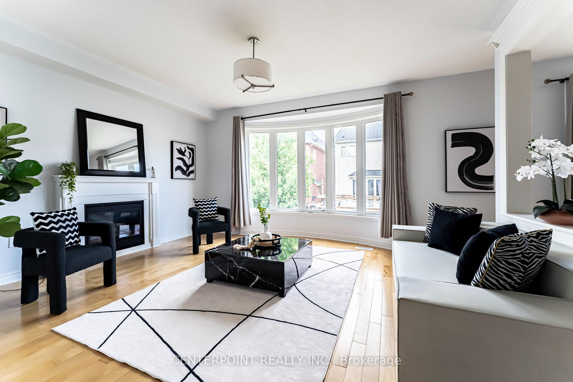 Photo 8 of 72 Strandmore Circle, Whitby, Brooklin — HOMEH