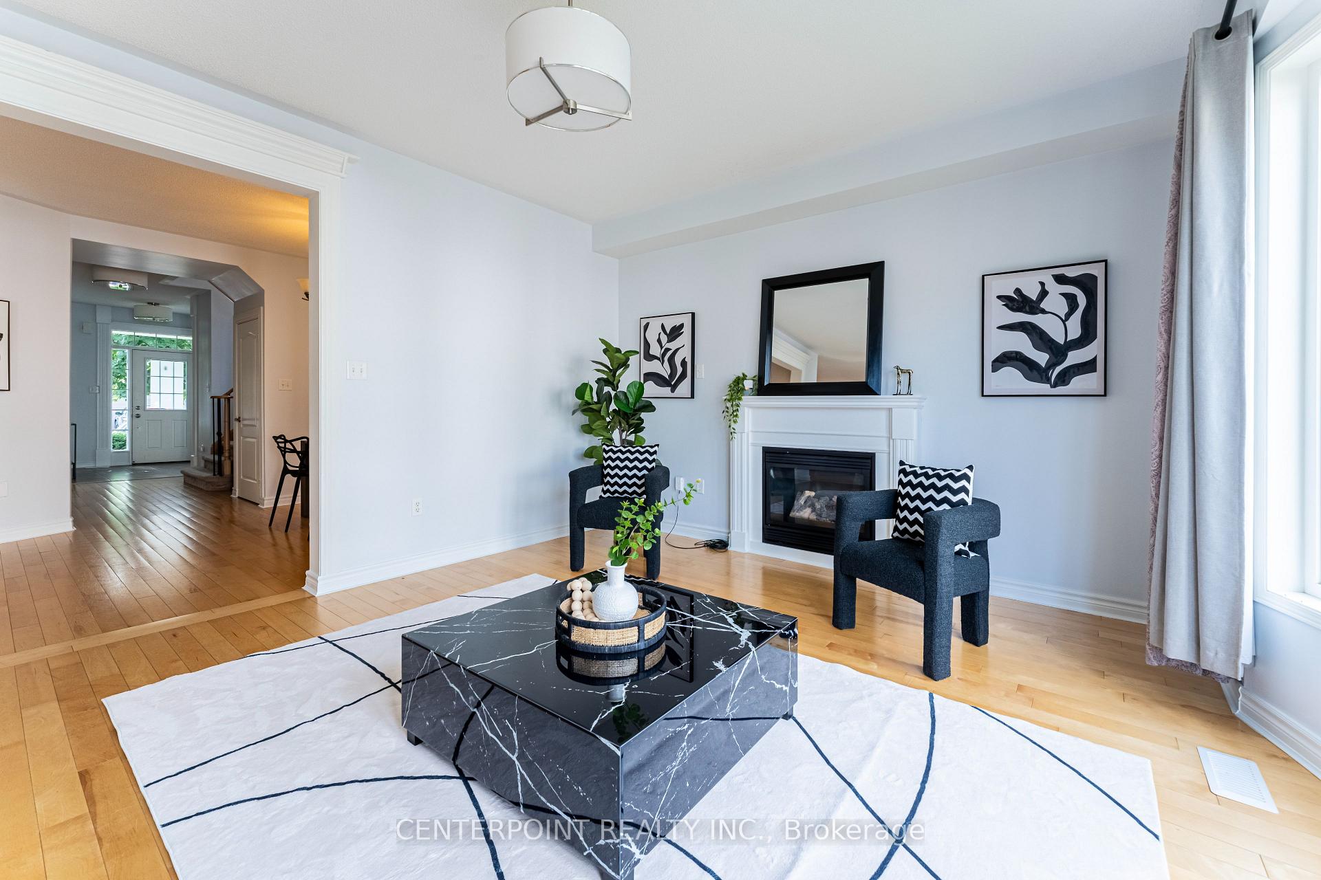 Photo 11 of 72 Strandmore Circle, Whitby, Brooklin — HOMEH