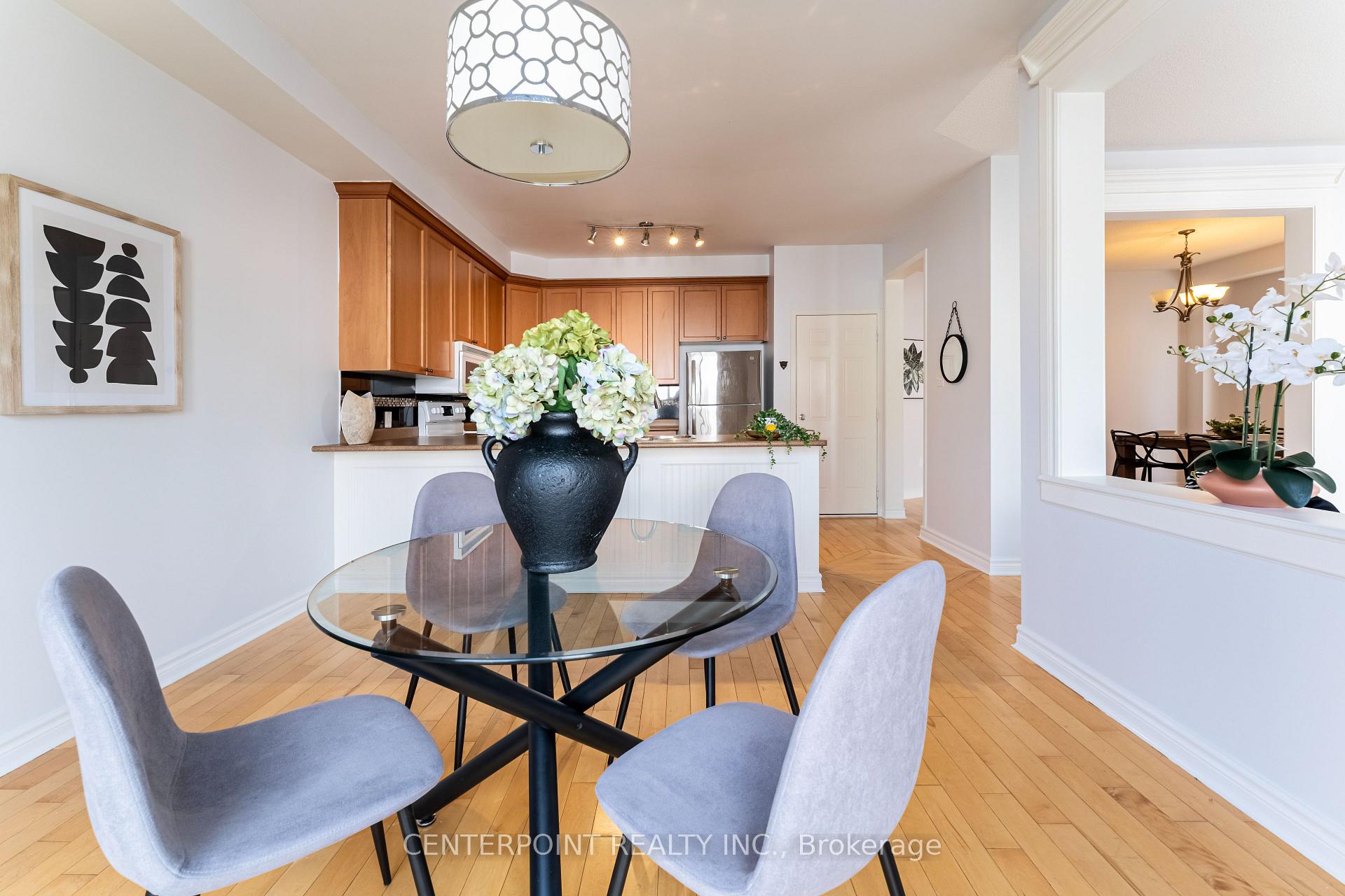 Photo 14 of 72 Strandmore Circle, Whitby, Brooklin — HOMEH