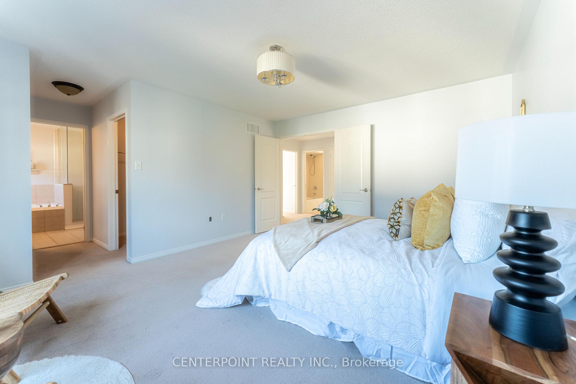 Photo 26 of 72 Strandmore Circle, Whitby, Brooklin — HOMEH