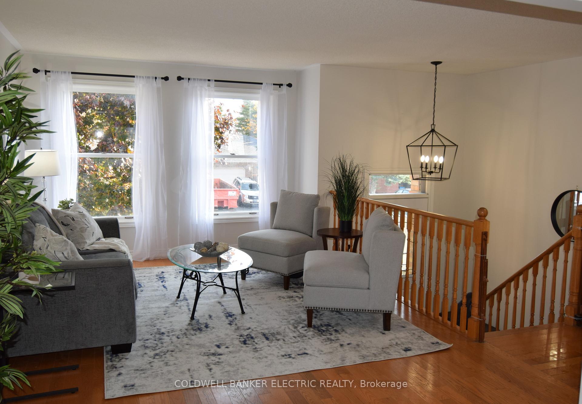 Photo 3 of 605 Fortye Drive, Peterborough, Otonabee Ward 1 — HOMEH