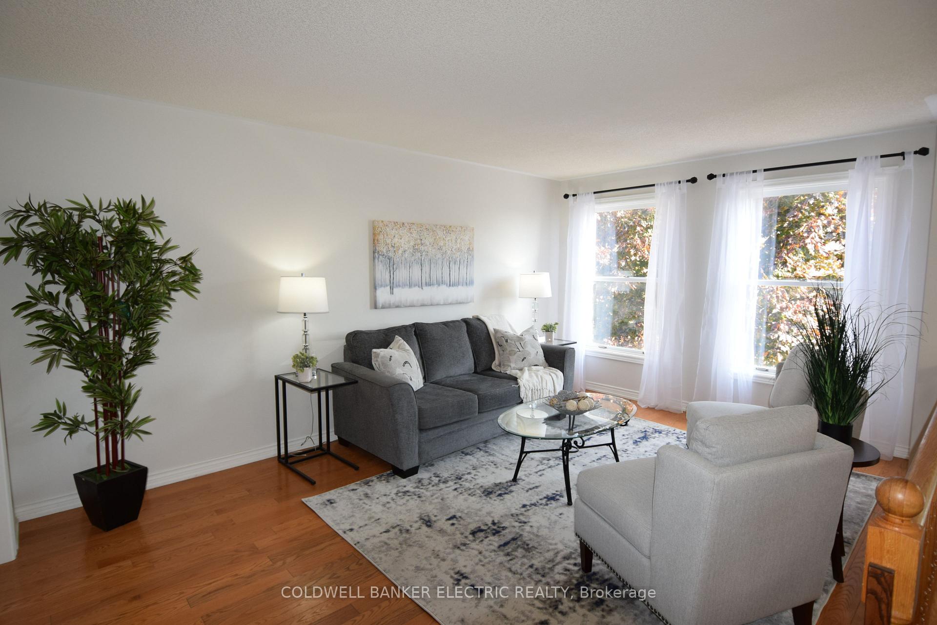 Photo 4 of 605 Fortye Drive, Peterborough, Otonabee Ward 1 — HOMEH
