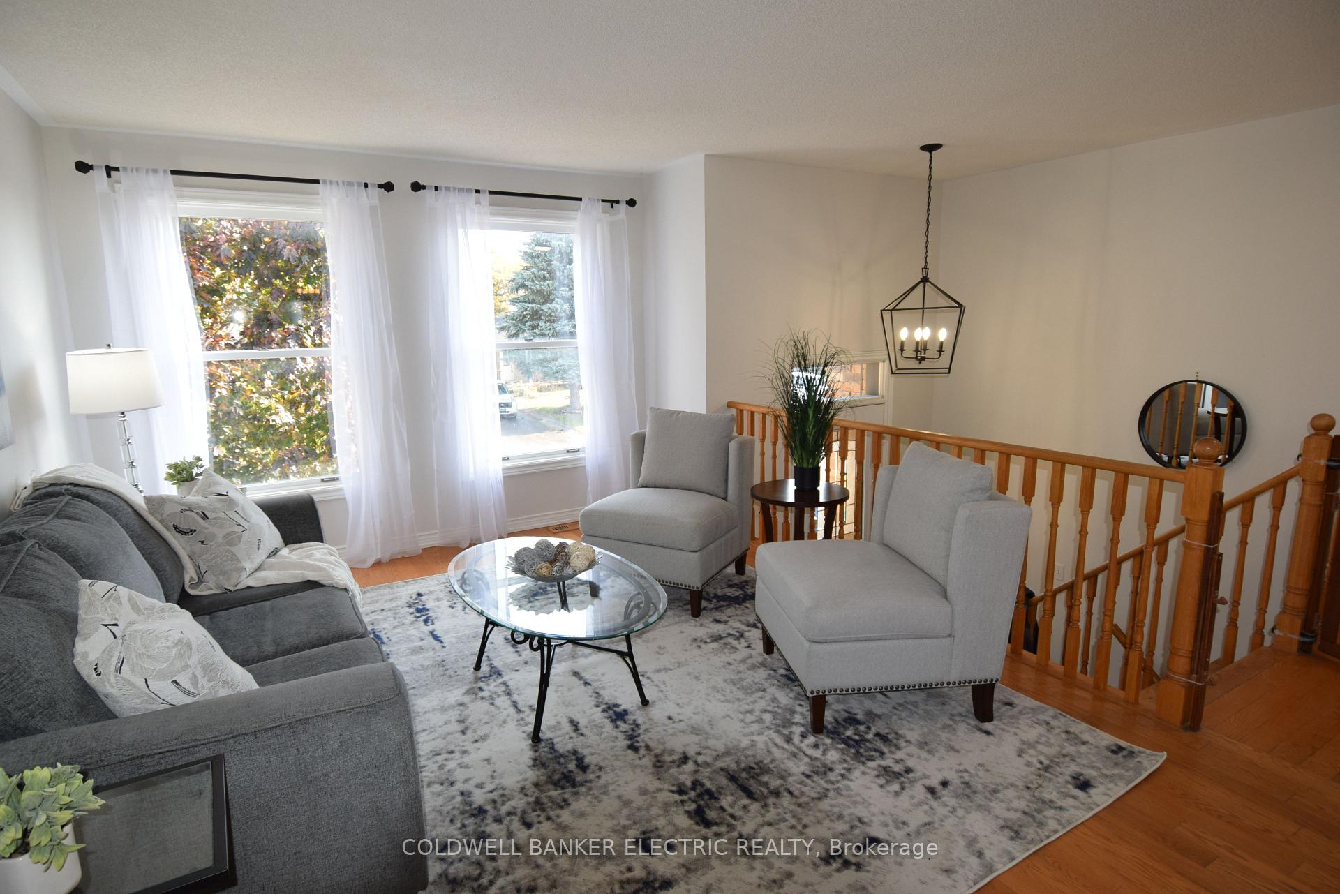 Photo 5 of 605 Fortye Drive, Peterborough, Otonabee Ward 1 — HOMEH