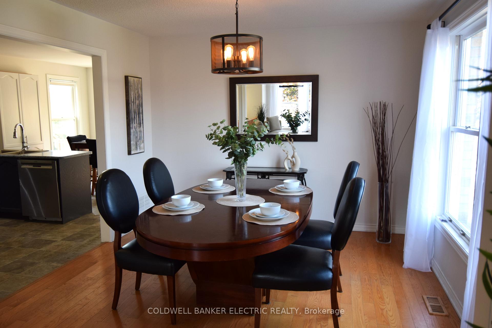 Photo 16 of 605 Fortye Drive, Peterborough, Otonabee Ward 1 — HOMEH