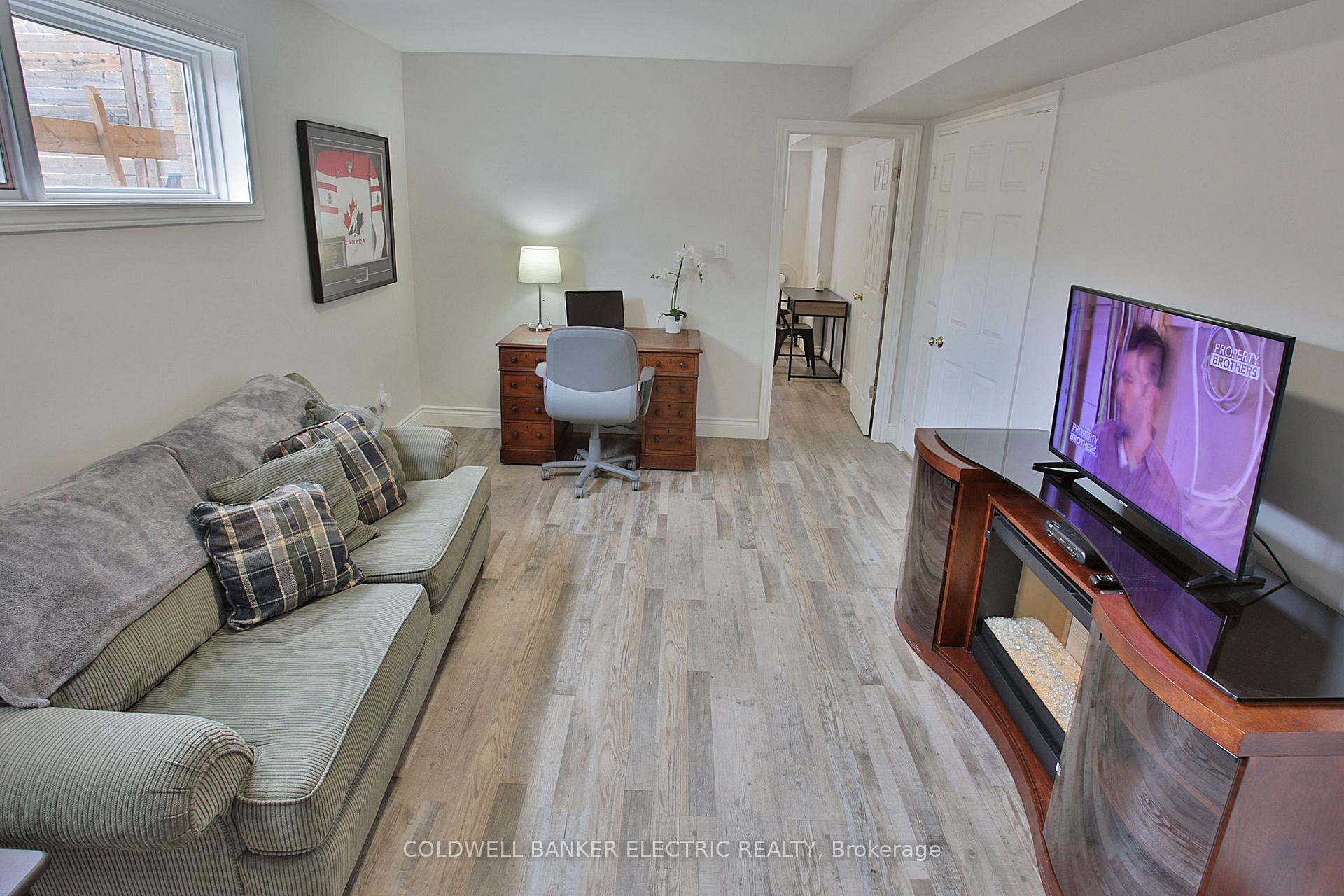 Photo 33 of 605 Fortye Drive, Peterborough, Otonabee Ward 1 — HOMEH