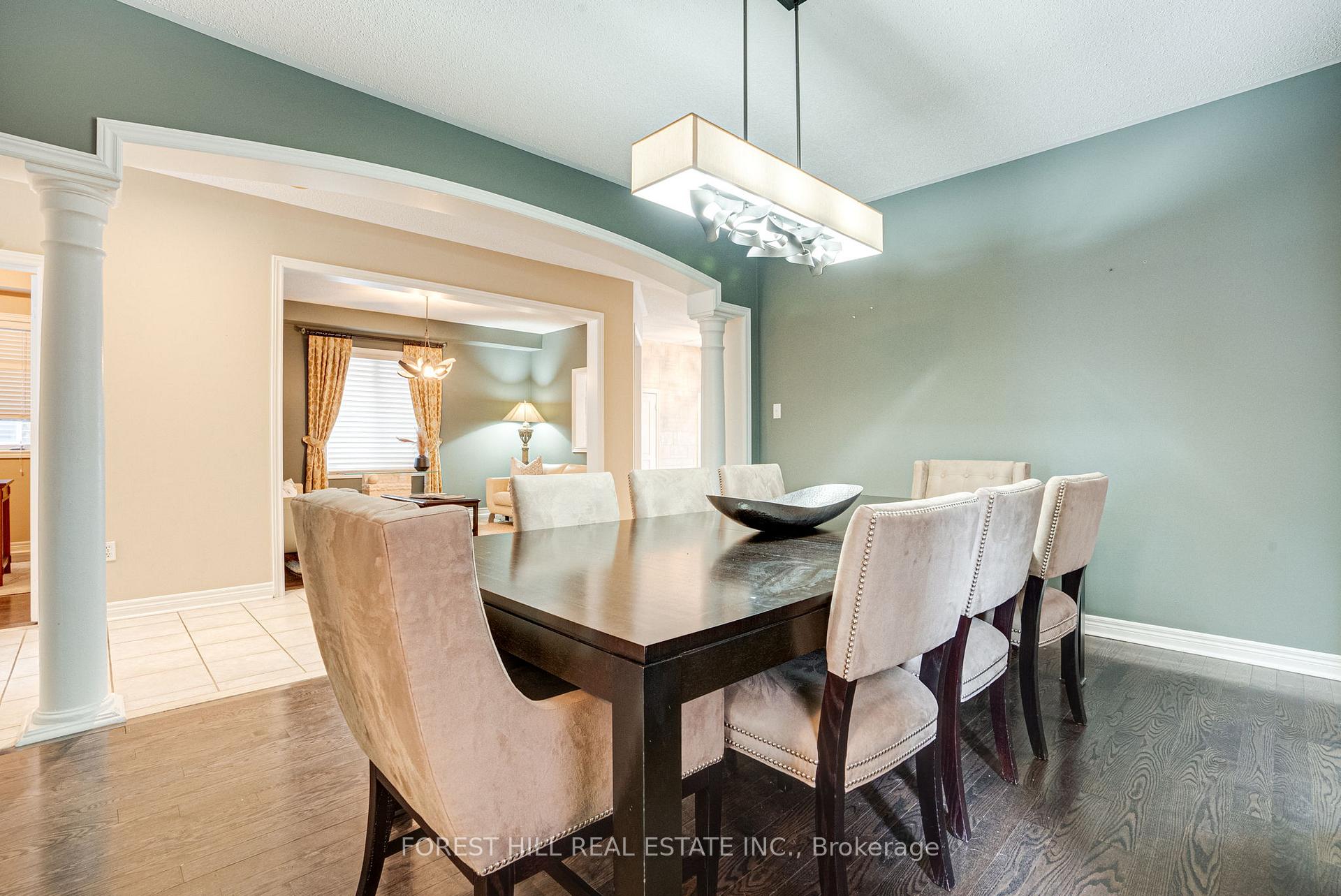 Photo 7 of 264 Thornhill Woods Drive, Vaughan, Patterson — HOMEH
