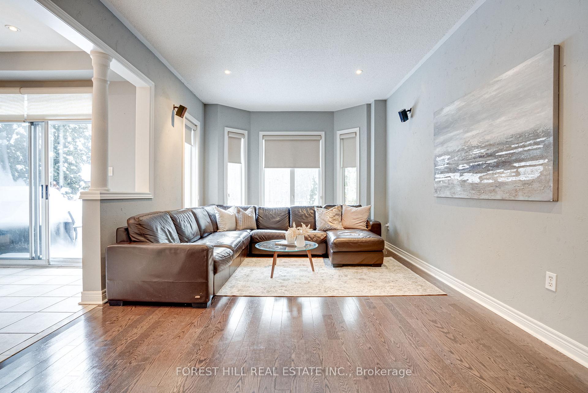 Photo 17 of 264 Thornhill Woods Drive, Vaughan, Patterson — HOMEH