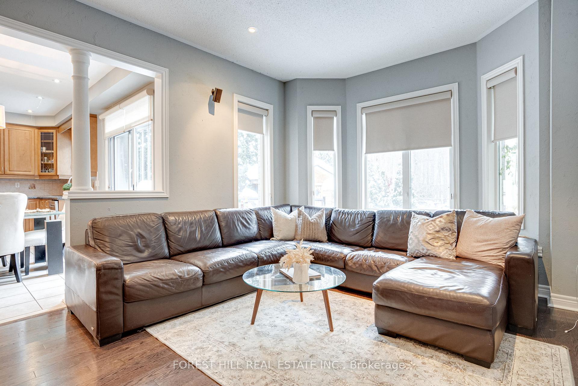 Photo 18 of 264 Thornhill Woods Drive, Vaughan, Patterson — HOMEH