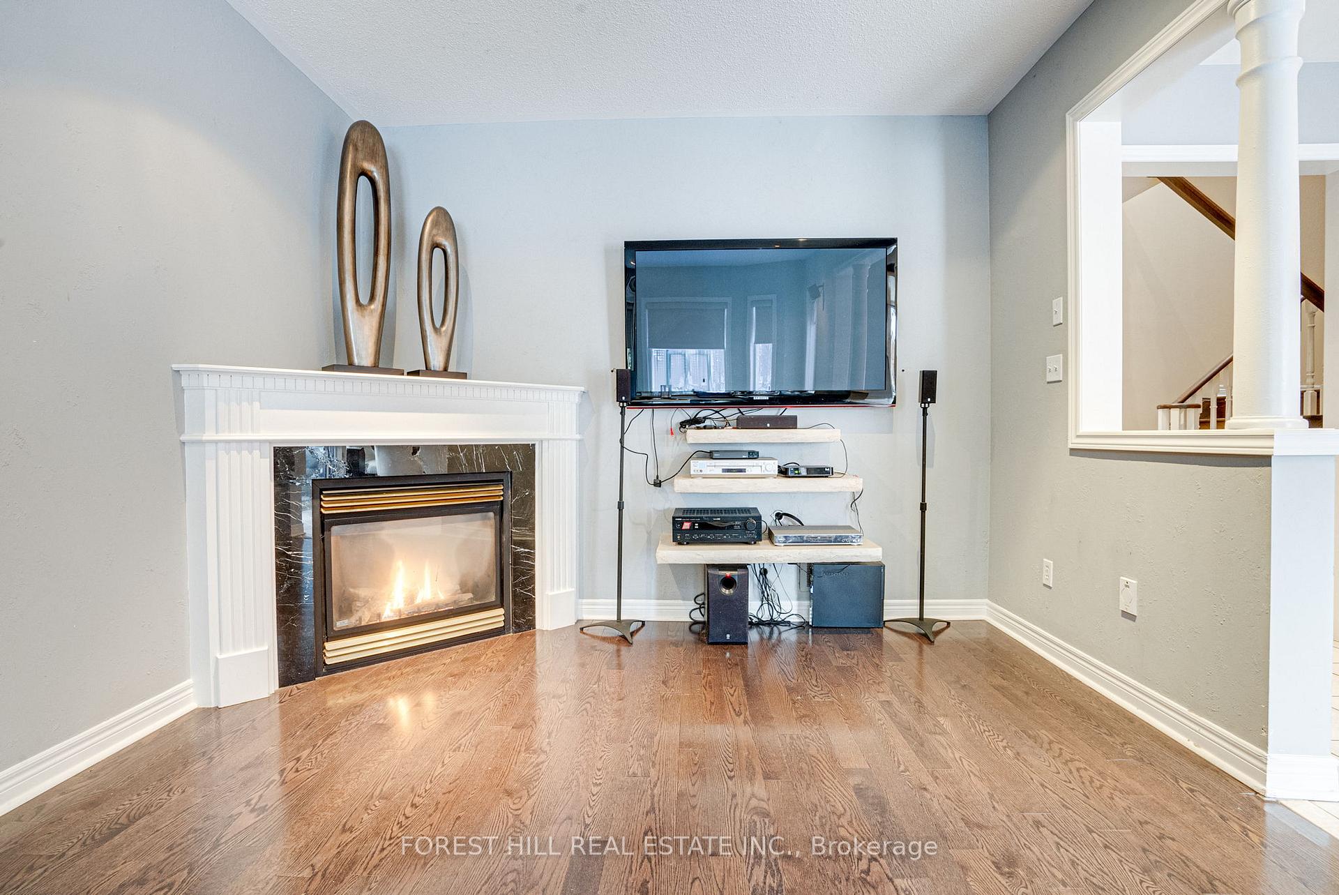Photo 19 of 264 Thornhill Woods Drive, Vaughan, Patterson — HOMEH