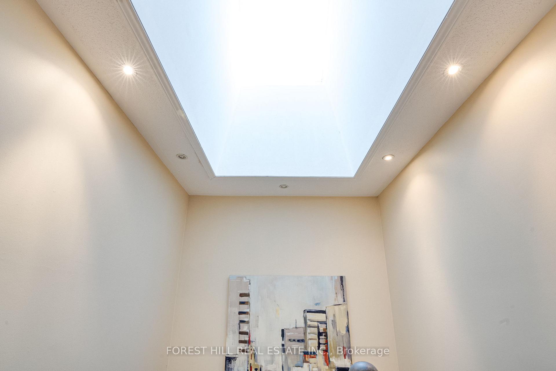 Photo 23 of 264 Thornhill Woods Drive, Vaughan, Patterson — HOMEH