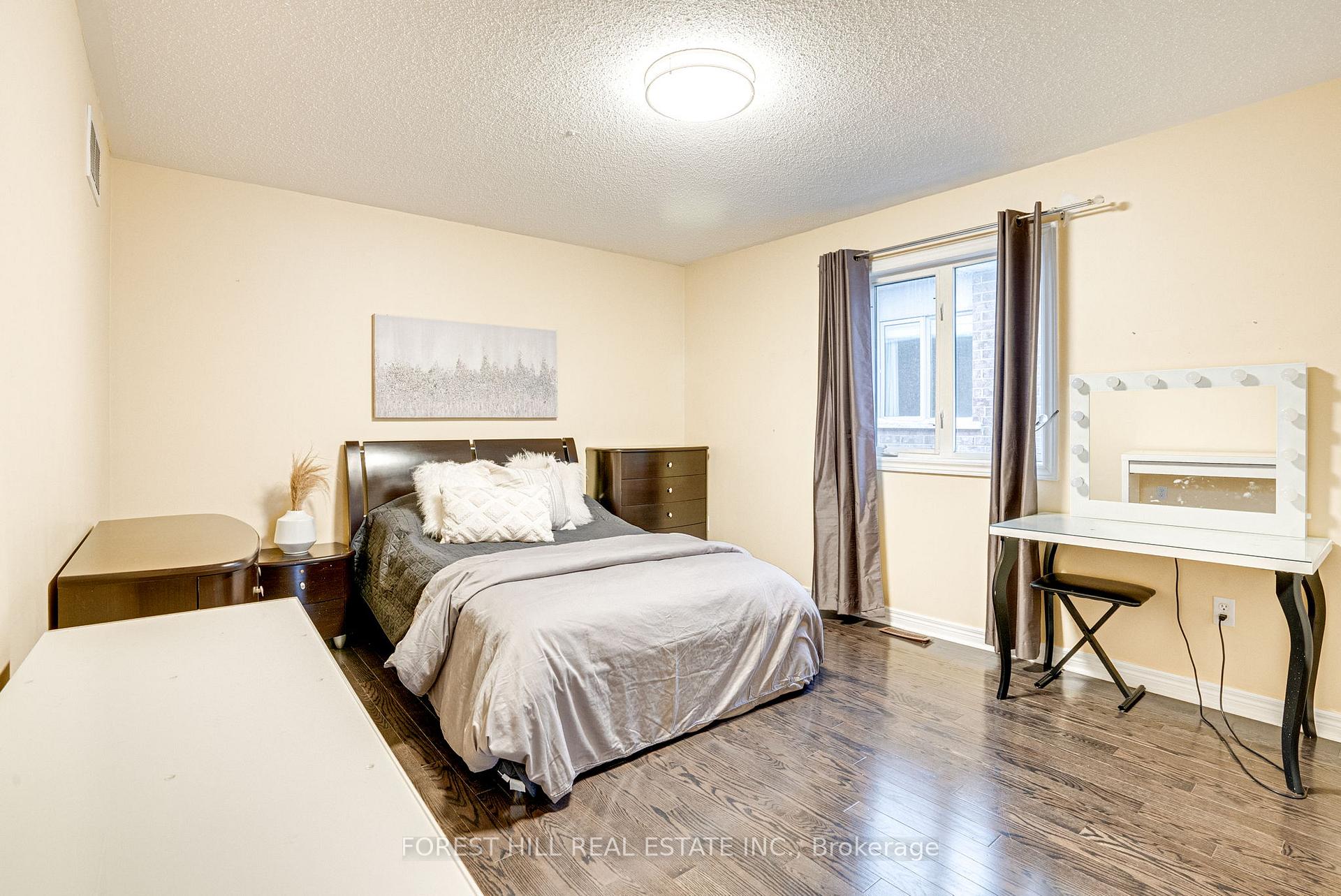 Photo 29 of 264 Thornhill Woods Drive, Vaughan, Patterson — HOMEH