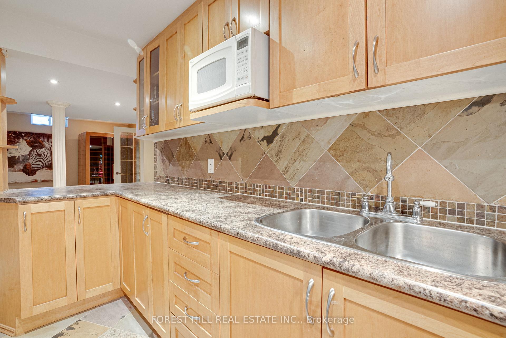 Photo 38 of 264 Thornhill Woods Drive, Vaughan, Patterson — HOMEH