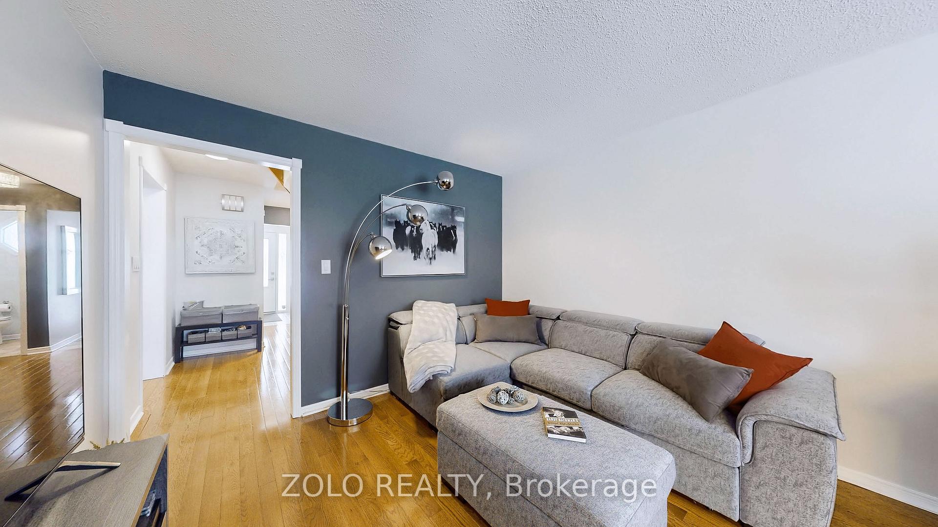 Photo 7 of 184 Overbank Drive, Oshawa, McLaughlin — HOMEH